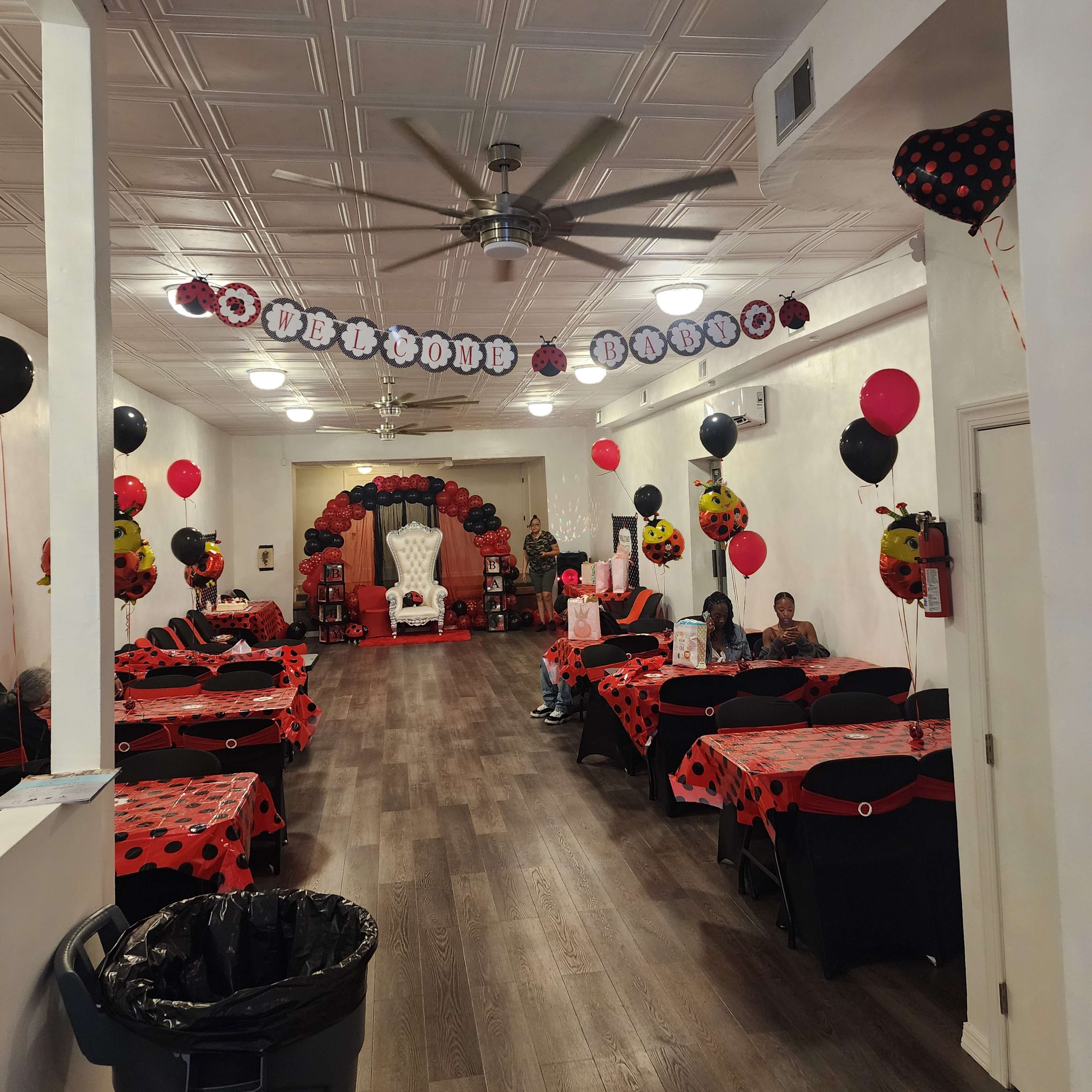 Conveniently Located Event Space with an open floor plan and High Ceilings. Image in Mid Island, Richmond County, NY