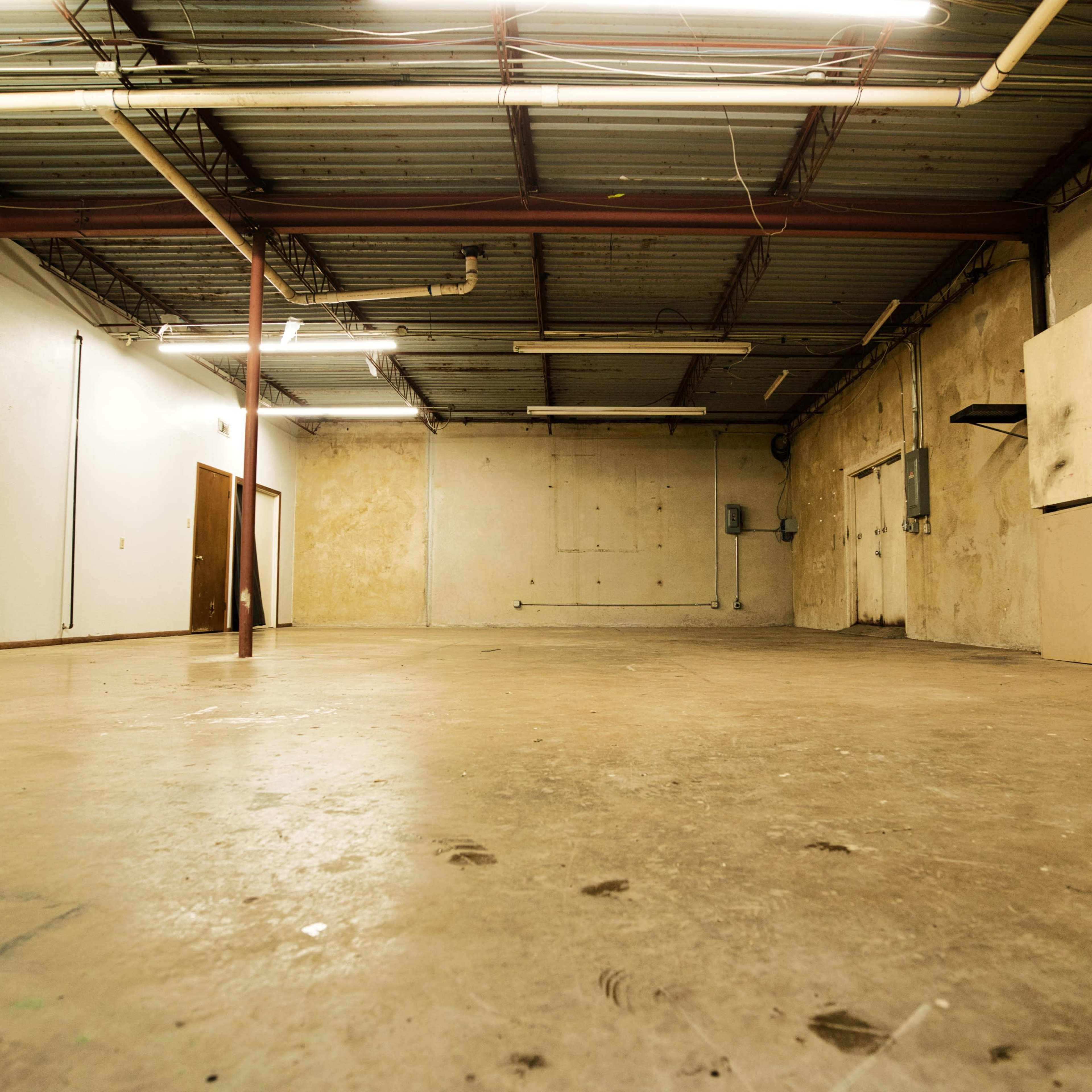 Industrial Warehouse Studio, Near Downtown Fort Worth Image in Parker Essex Boaz, Fort Worth, TX