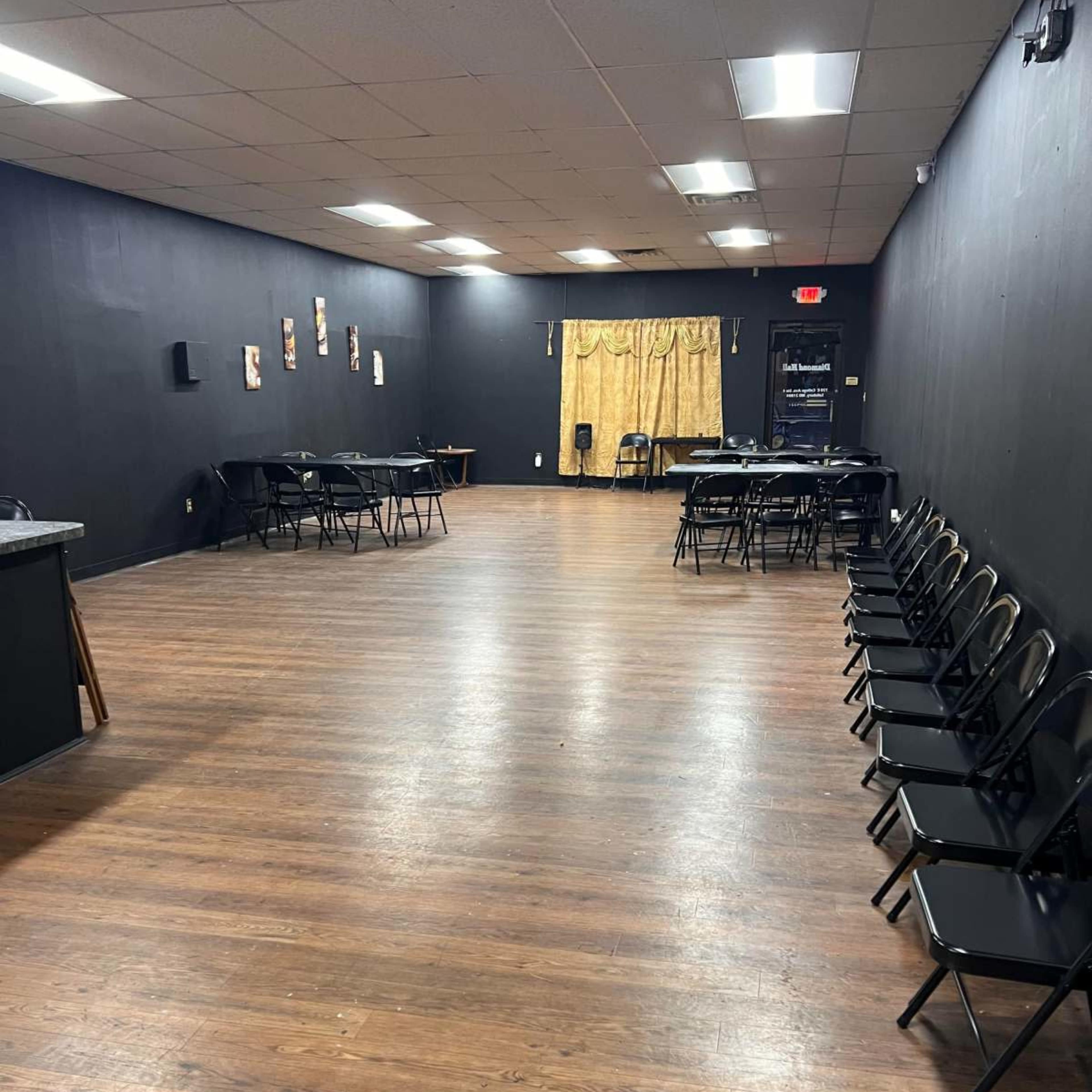 Urban Excellence , Classy Experience, Roomy Image in , Salisbury, MD