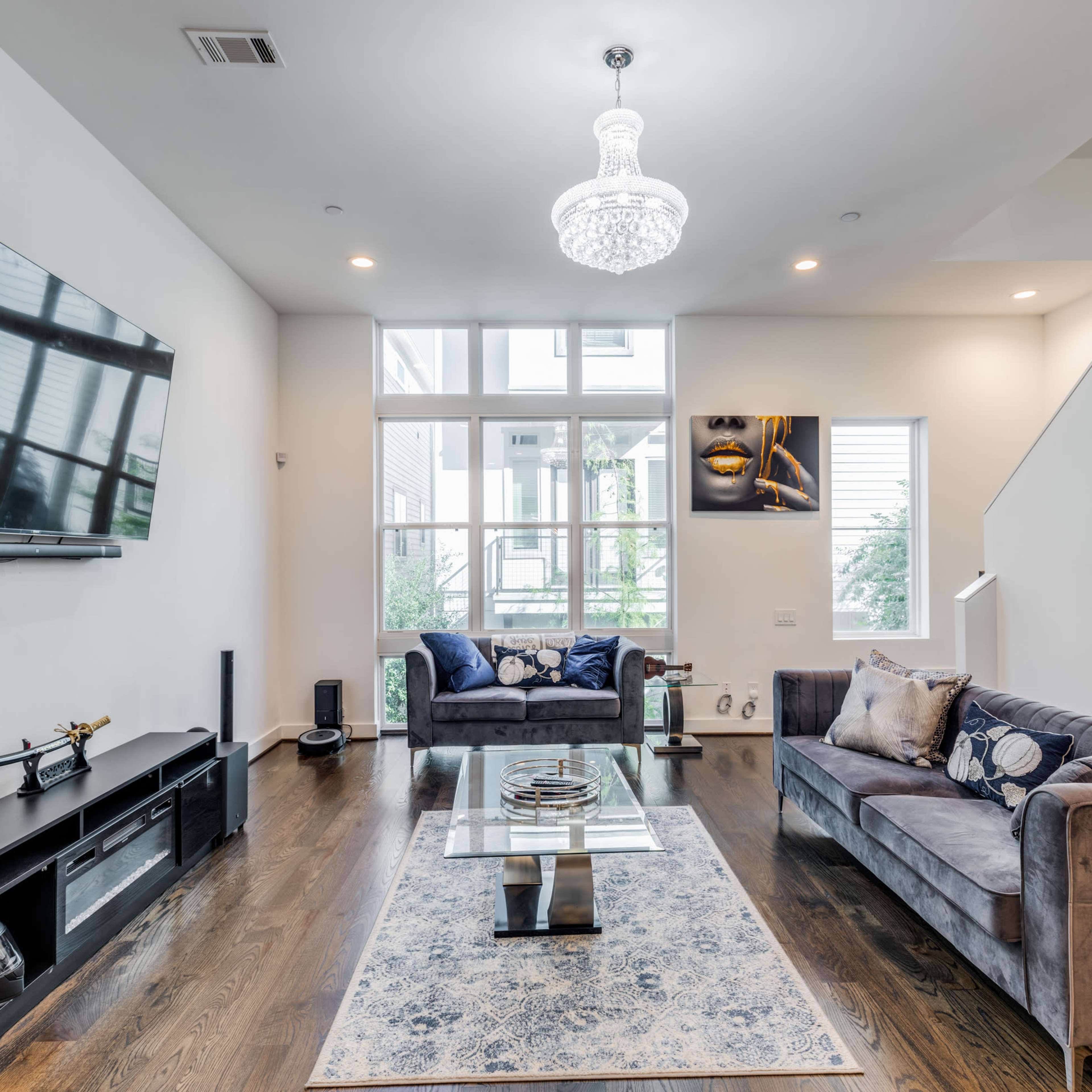 Posh Italian home with a rooftop terrace! Image in Spring Branch East, Houston, TX
