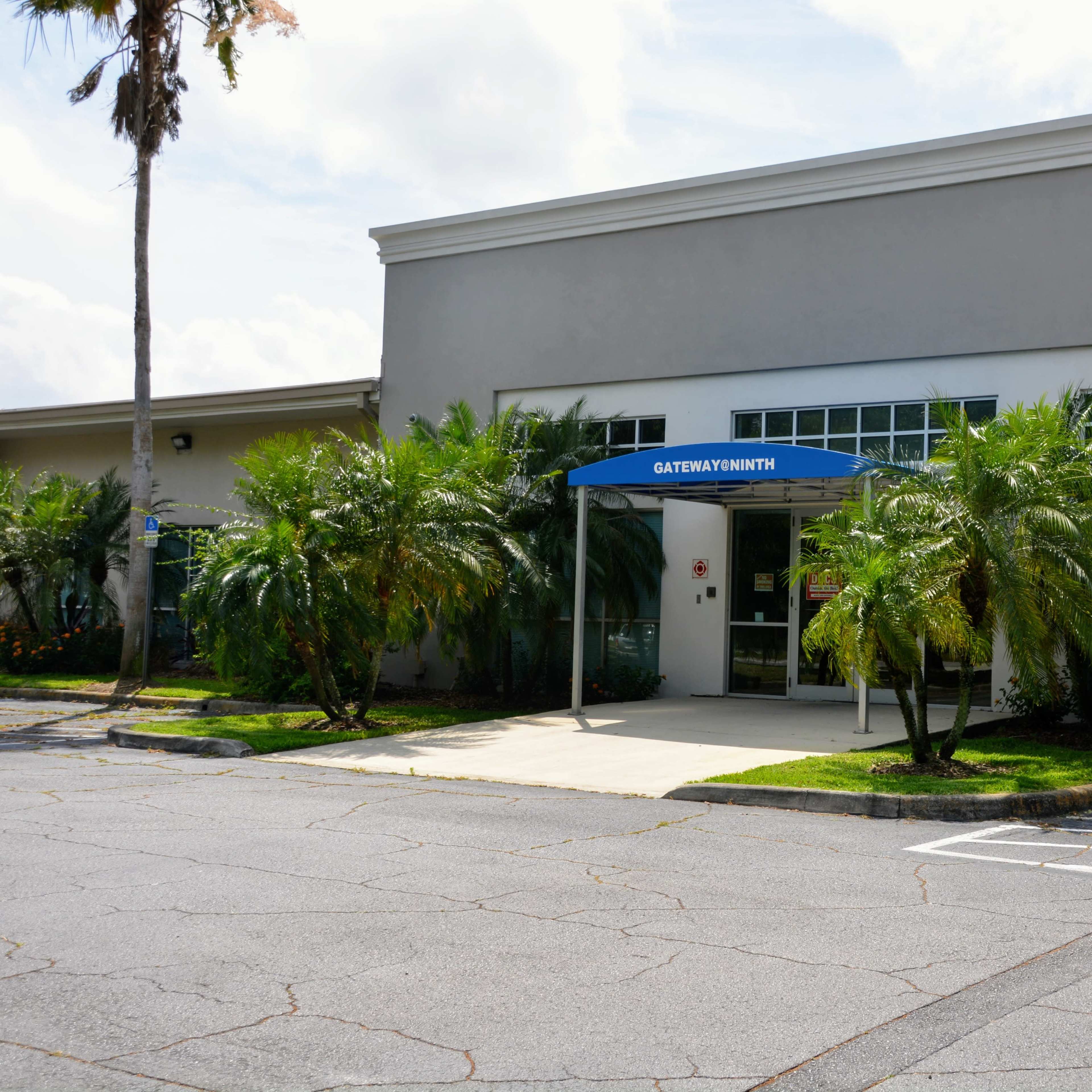 Flexible Event Venue: Seminar Room Perfect for Workshops, Meetings & More in St. Petersburg Image in Barcley Estates, St. Petersburg, FL