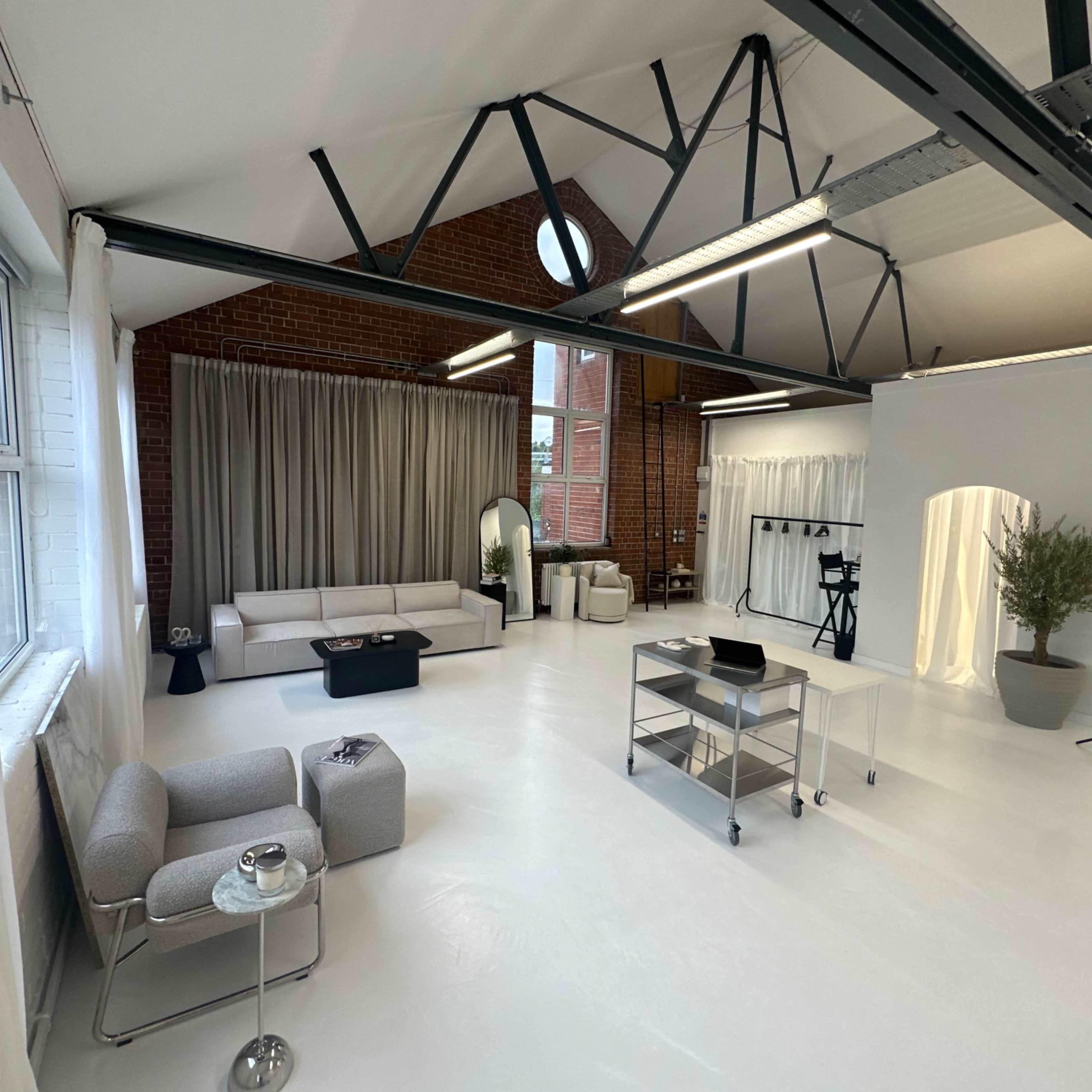 Spacious Industrial Loft with Natural Light in Urban Setting Image in Norton Hammer, Sheffield, England