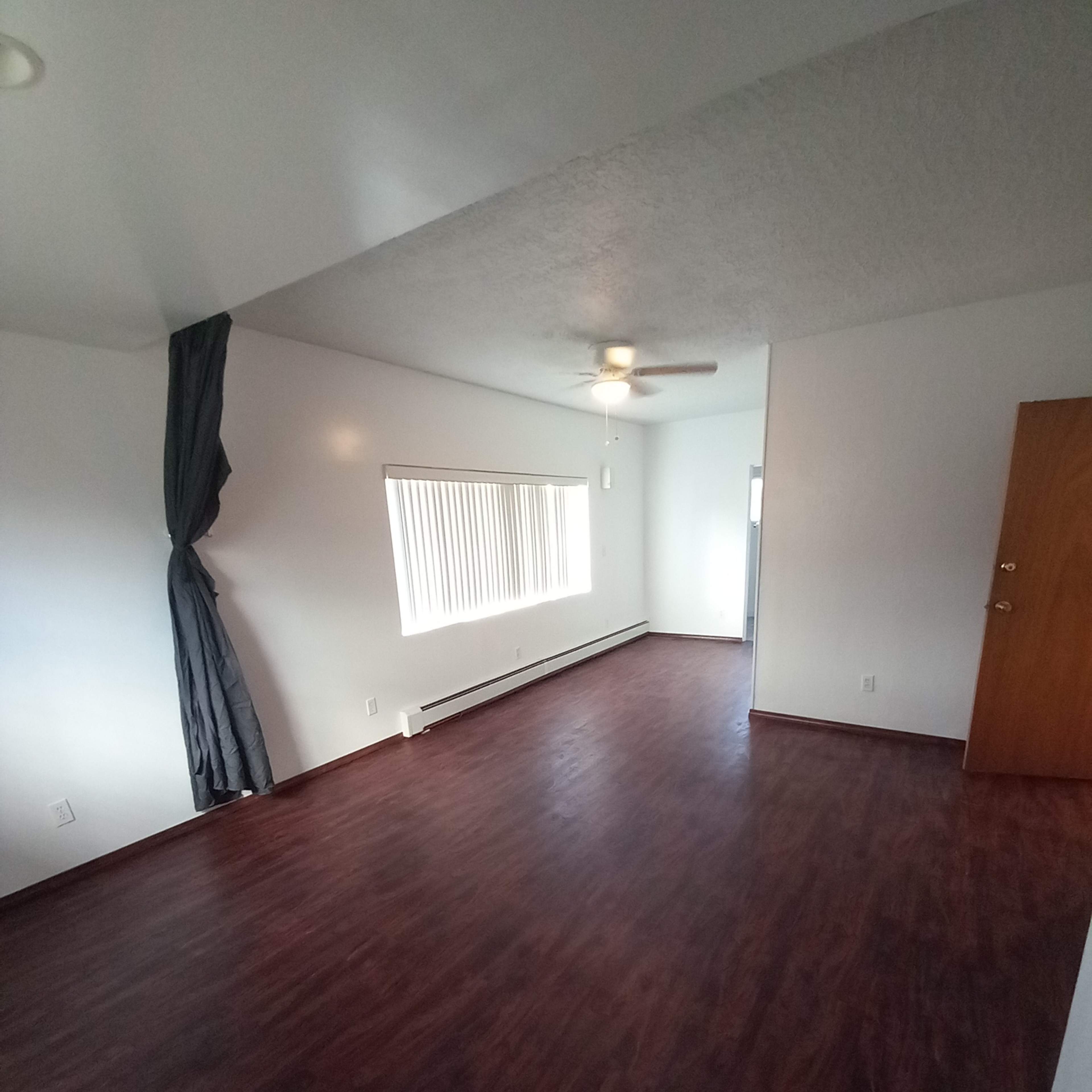 Upstairs 500 sq ft urban space with bathroom in SE Hawthorne Historic District Image in Richmond, Portland, OR