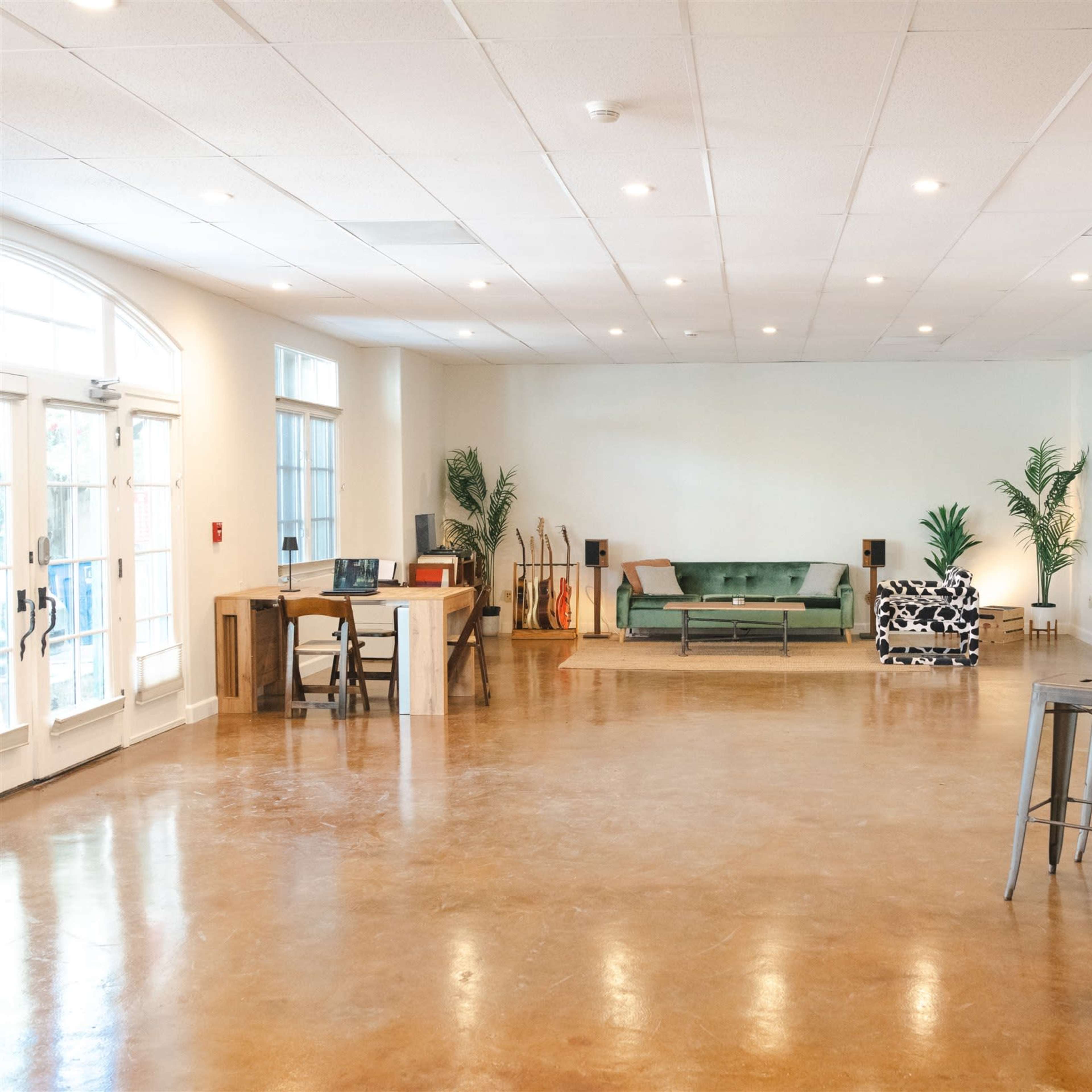 Clubhouse Image in Lower State, Santa Barbara, CA