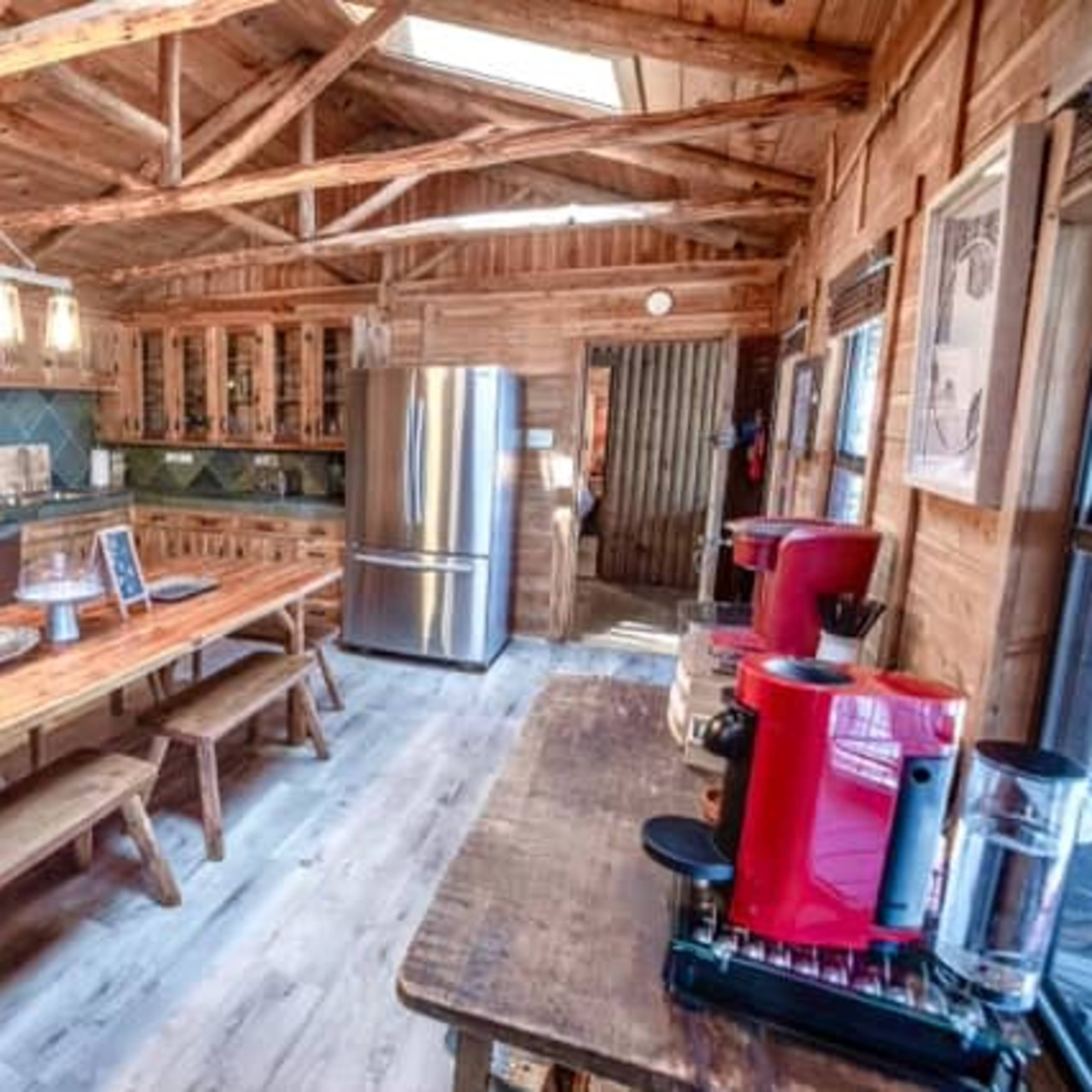 Rustic Lake-front Lodge Image in , Spicewood, TX