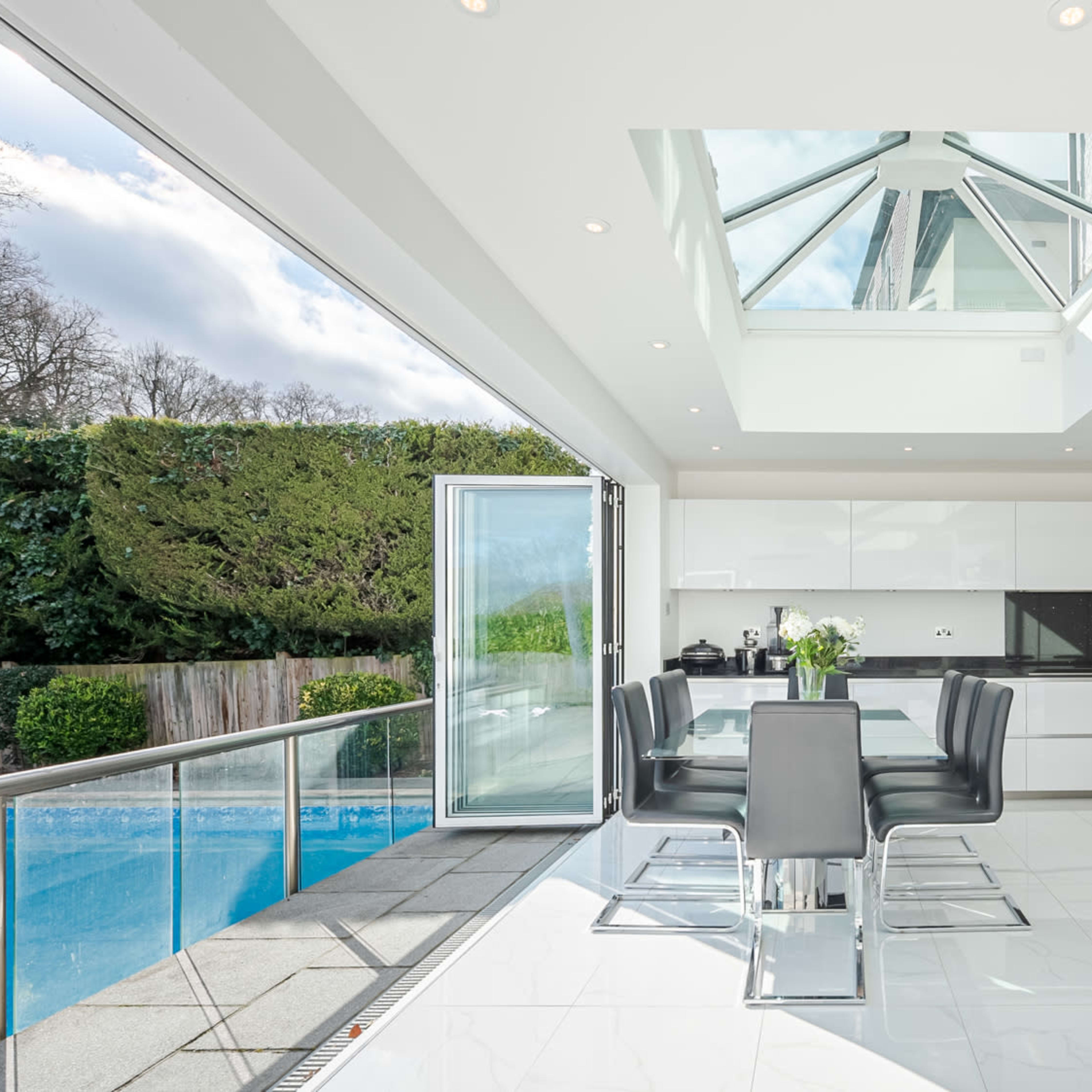 Stunning Light and Open Edwardian House With Swimming Pool Image in London, London, England