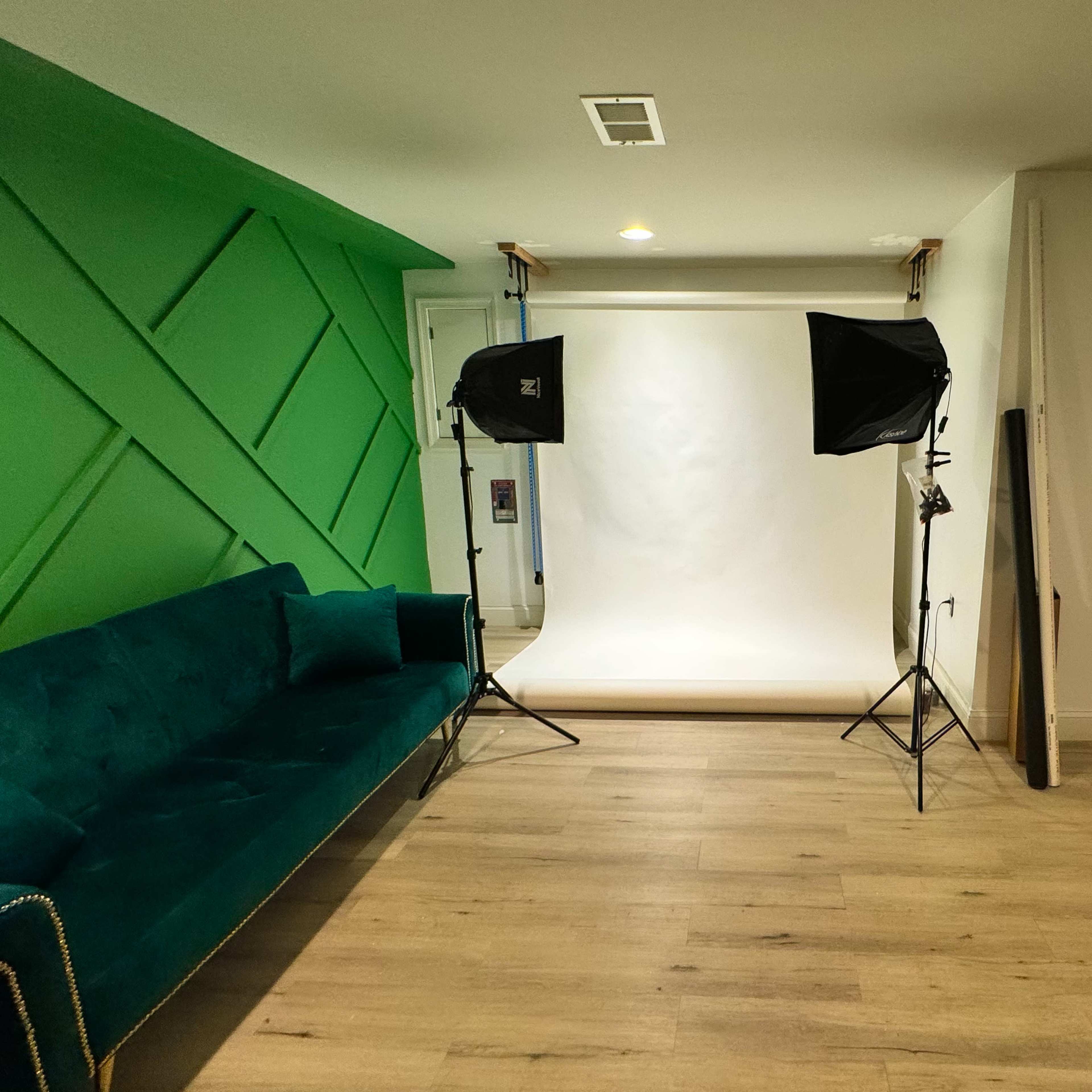 Airy Suburban Basement Studio – Spacious Photography Space with Natural & Professional Lighting Image in Hillcrest Heights, Hillcrest Heights, MD
