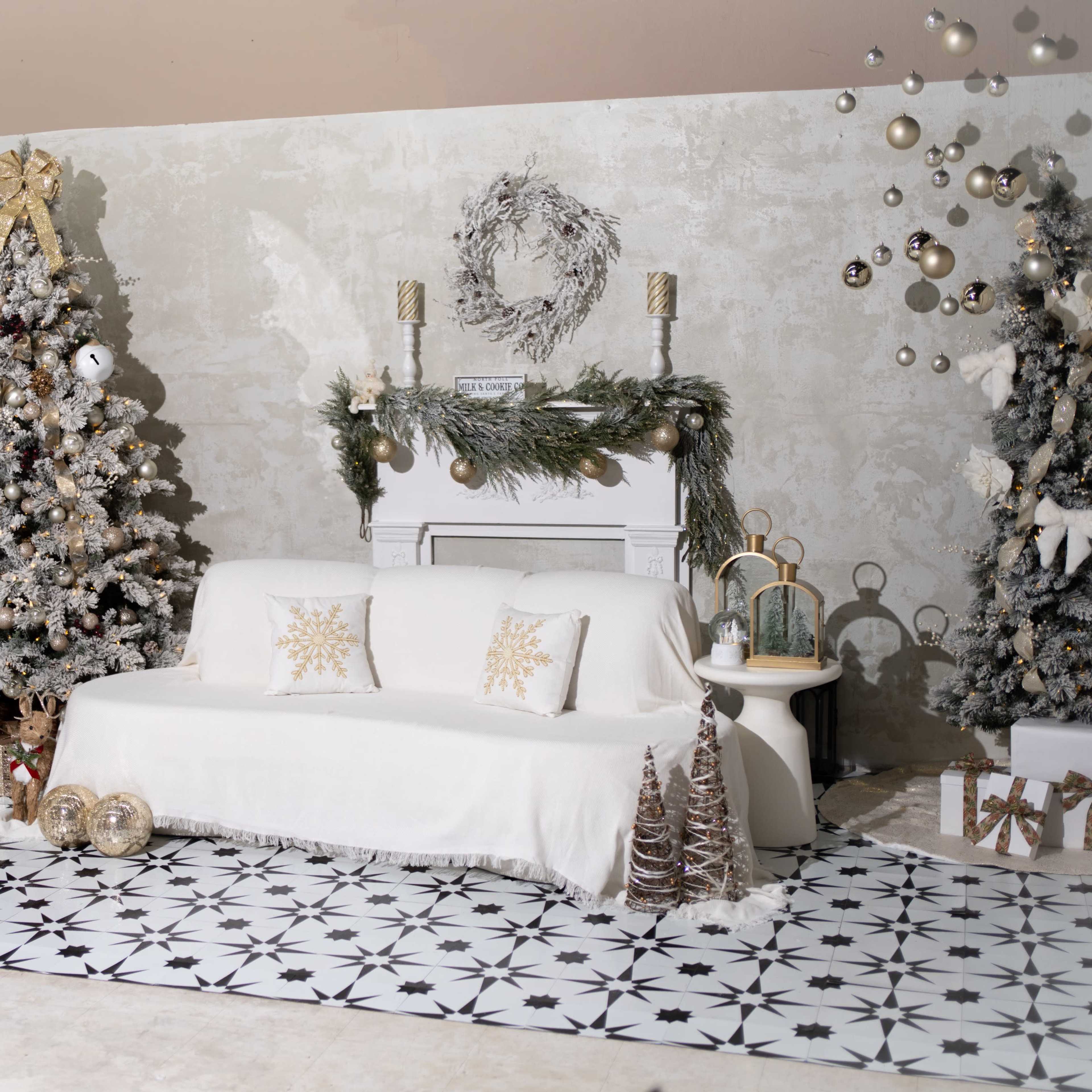 White & Gold ChristmasElegance Set Image in Miramar, Miramar, FL