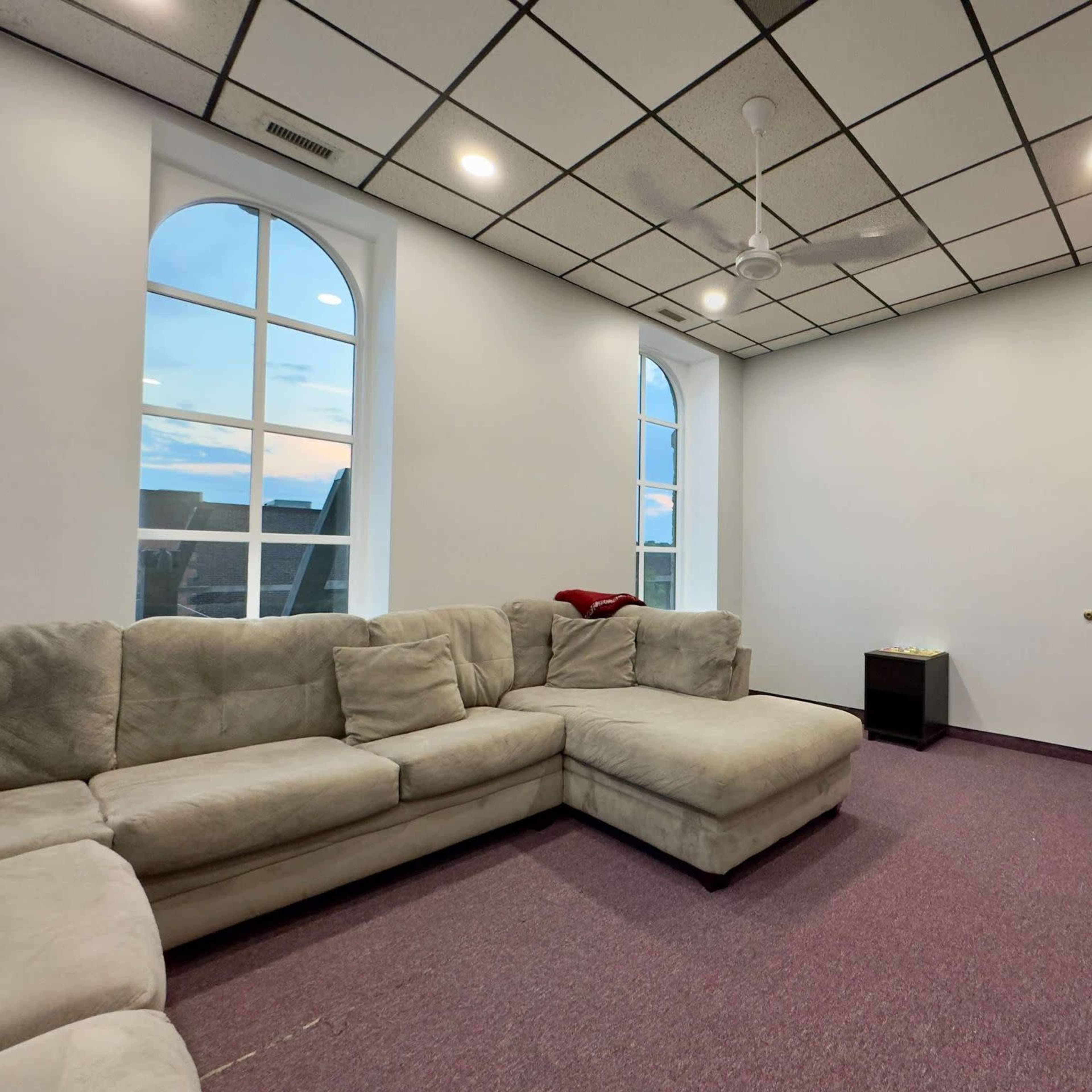 Comfy Seating for Meetings in Downtown Loft Image in Batavia Township, Batavia, IL