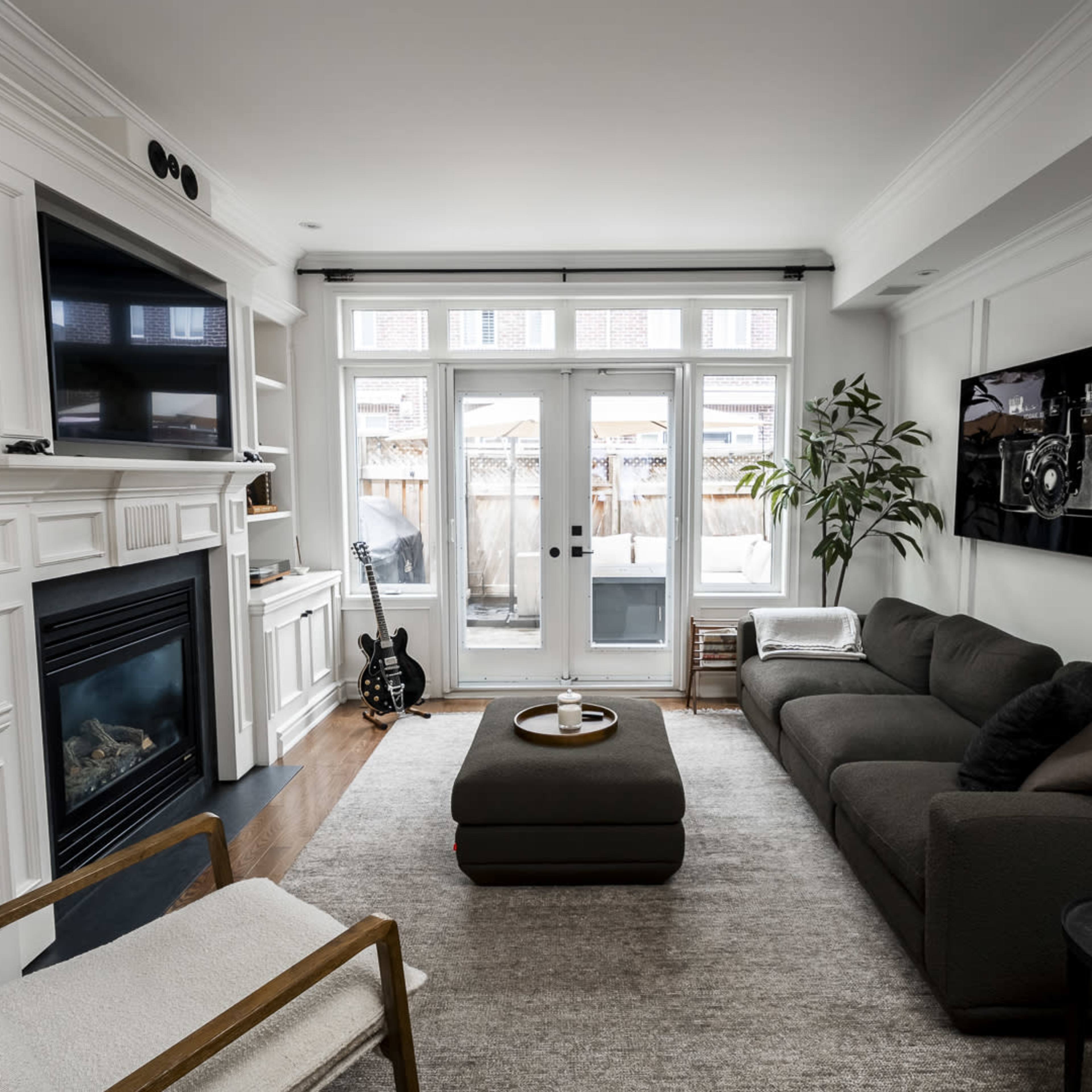 Modern suburban residence Image in Islington - City Centre West, Toronto, ON