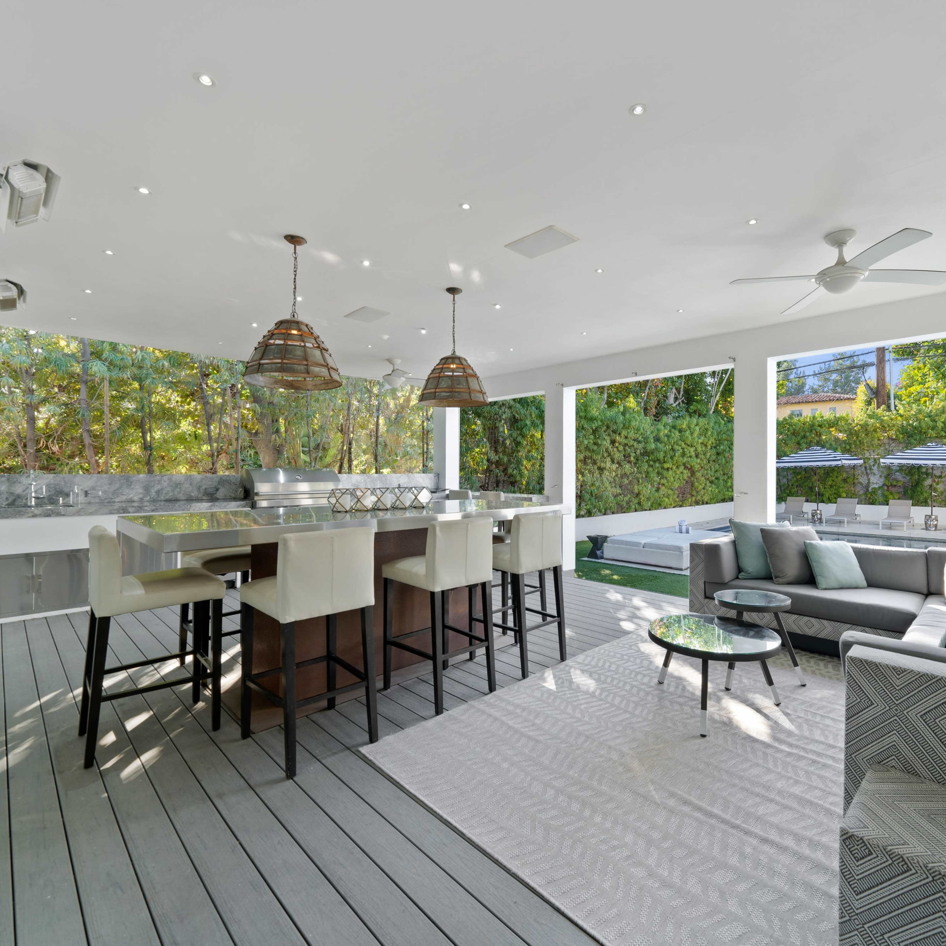 CHARMING BEVERLY HILLS HOUSE WITH MODERN FLAIR Image in The Flats, Beverly Hills, CA