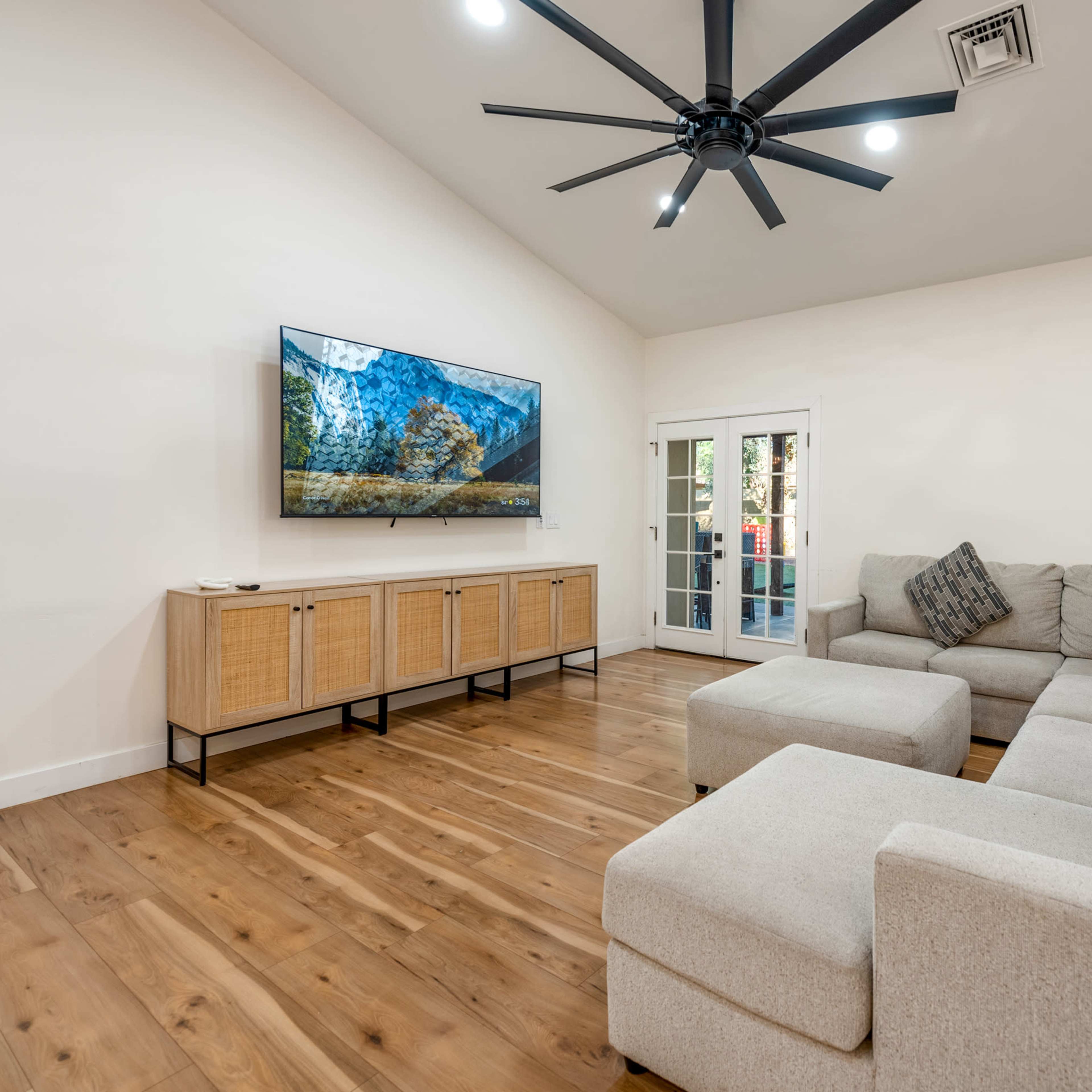 Stylish home in Downtown Gilbert Image in Lowe Estates, Gilbert, AZ