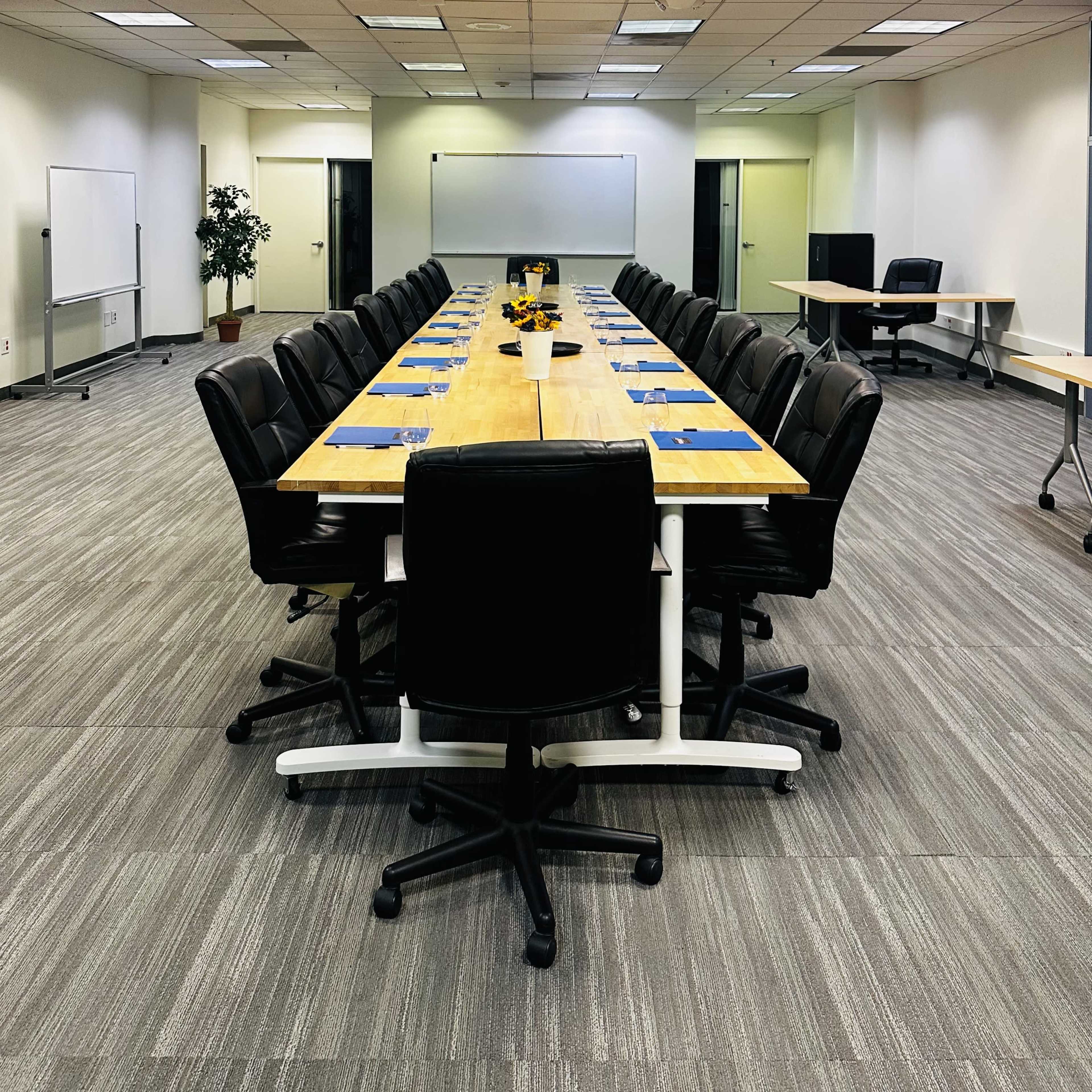 Executive Boardroom Suite with Breakout Spaces Image in Downtown Oakland, Oakland, CA