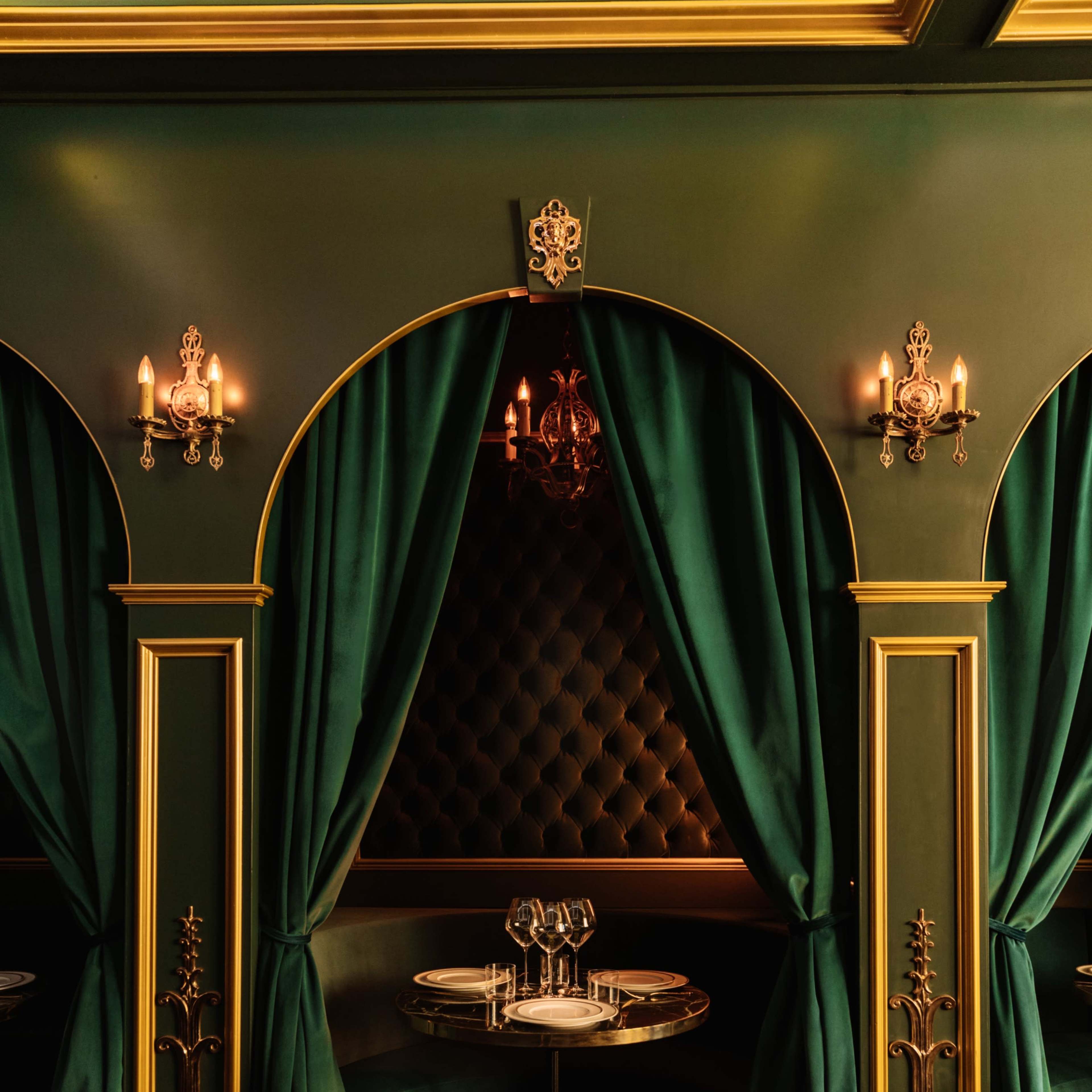 Parisian Luxury Restaurant and Lounge in the heart of Sunset Boulevard Image in Central LA, West Hollywood, CA