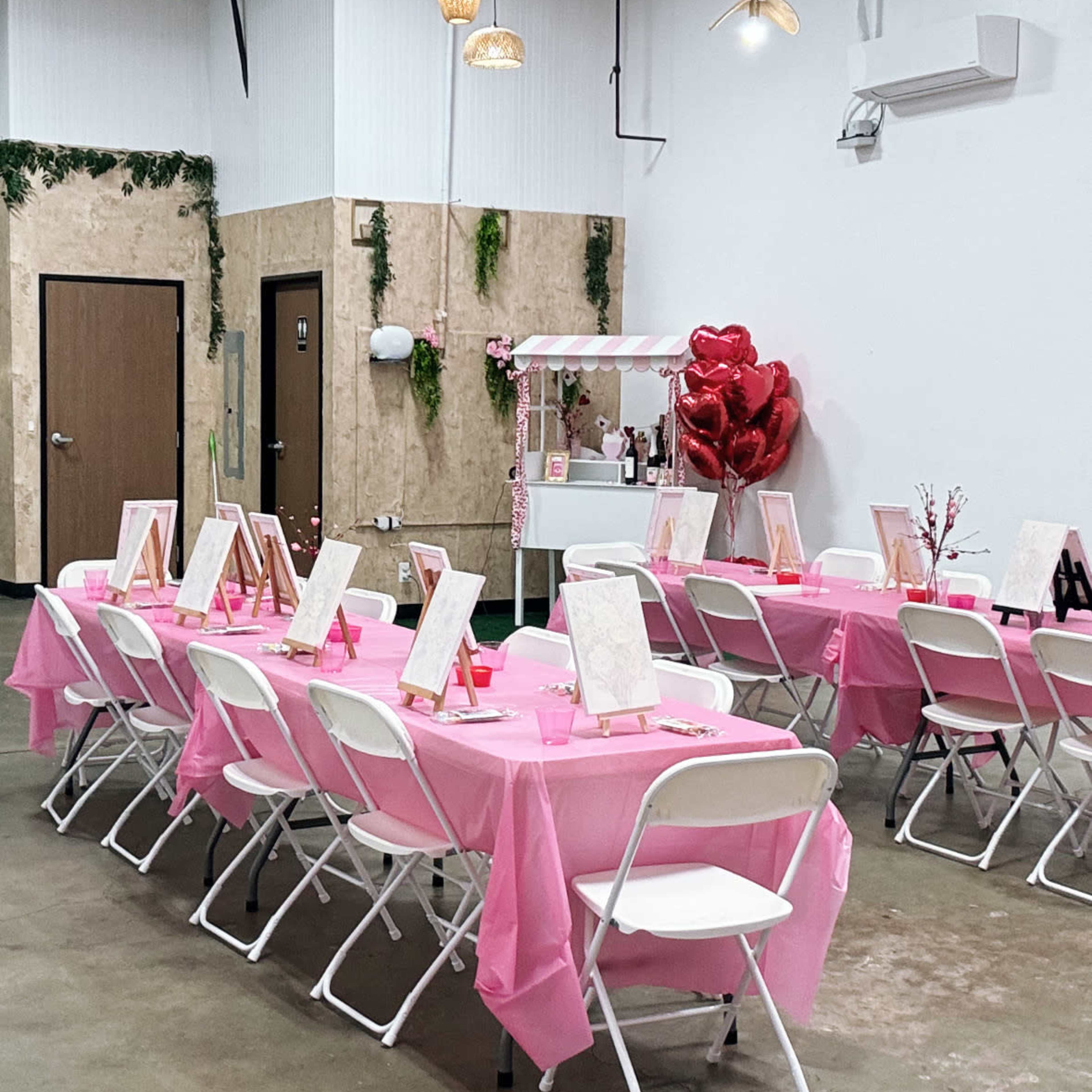 Industrial, rustic, roomy, blank space and skylight Image in Fullerton, Fullerton, CA