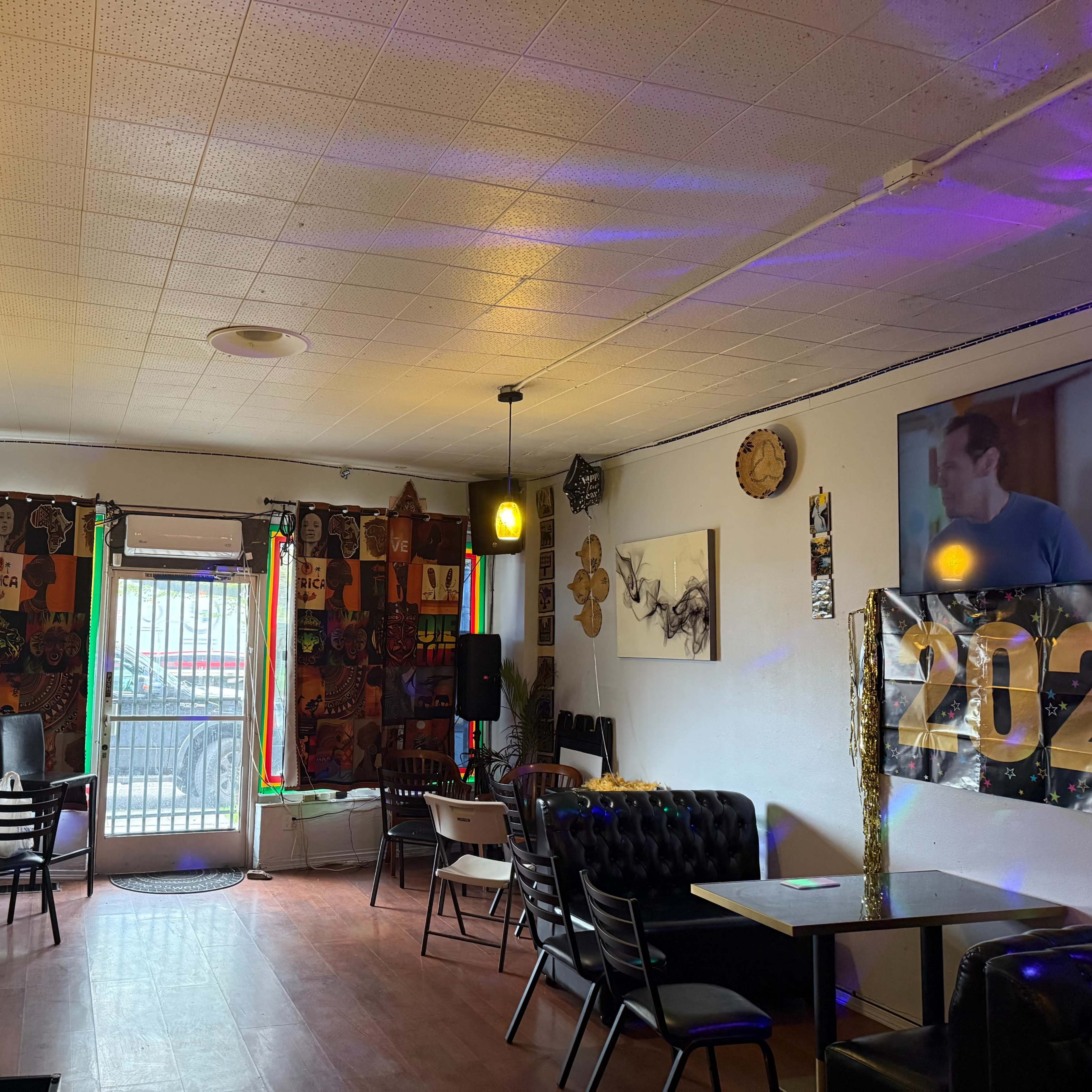 Spacious Urban Bar & Event Space with a Cozy Vibe Image in Northeast Portland, Portland, OR