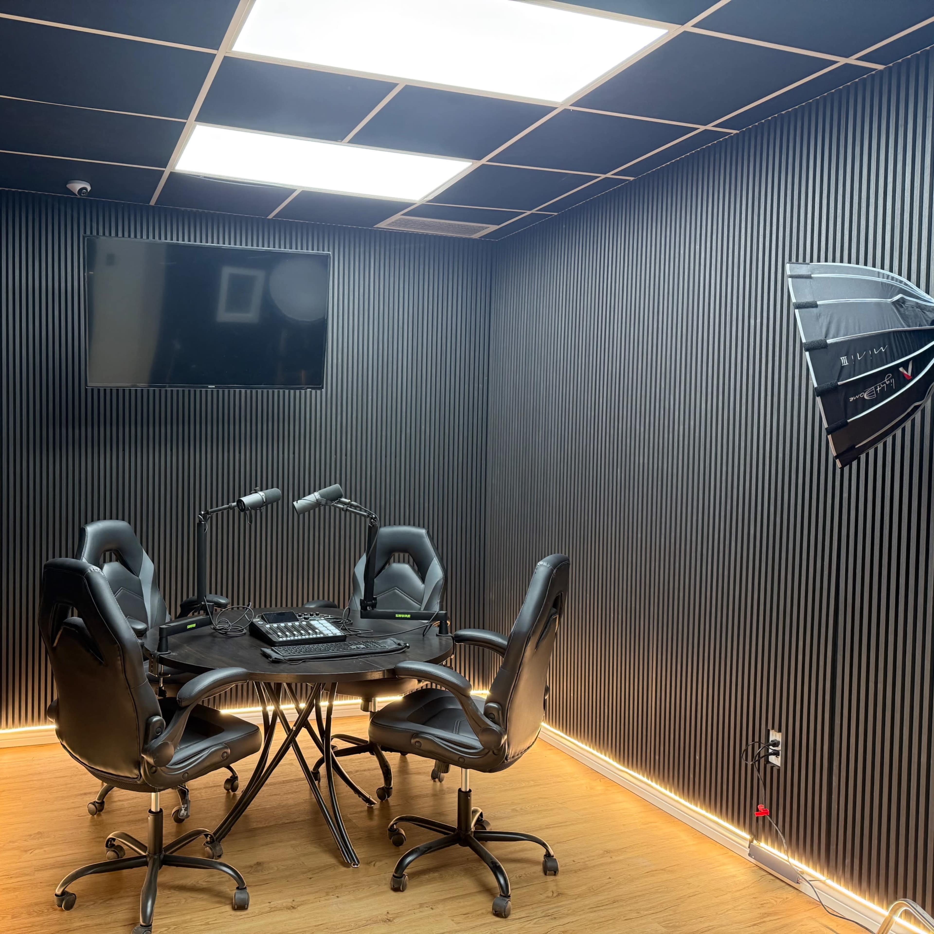 CEO Den Image in Bayside, Queens County, NY