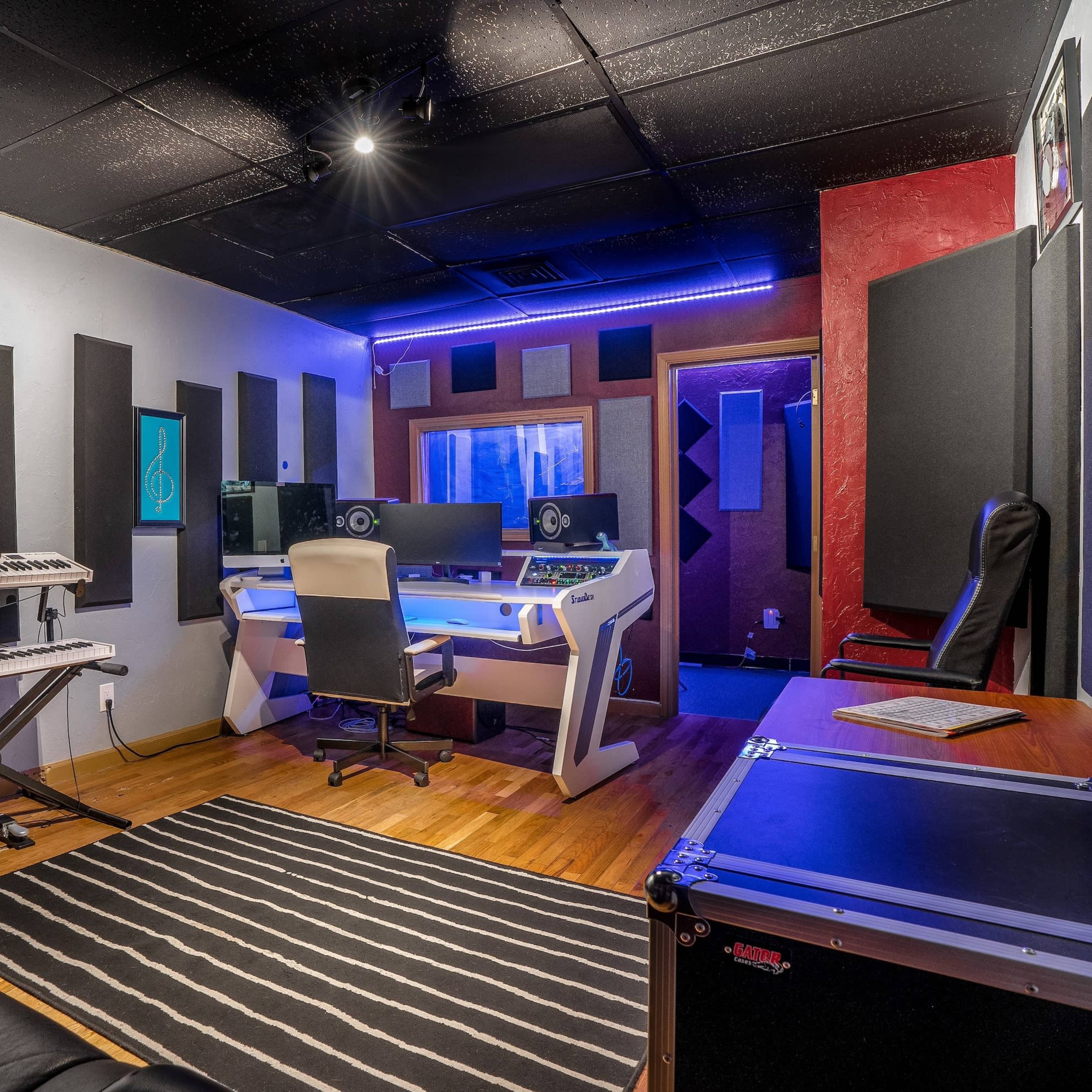 Music Recording Studio Near Memorial City Image in Memorial City, Houston, TX