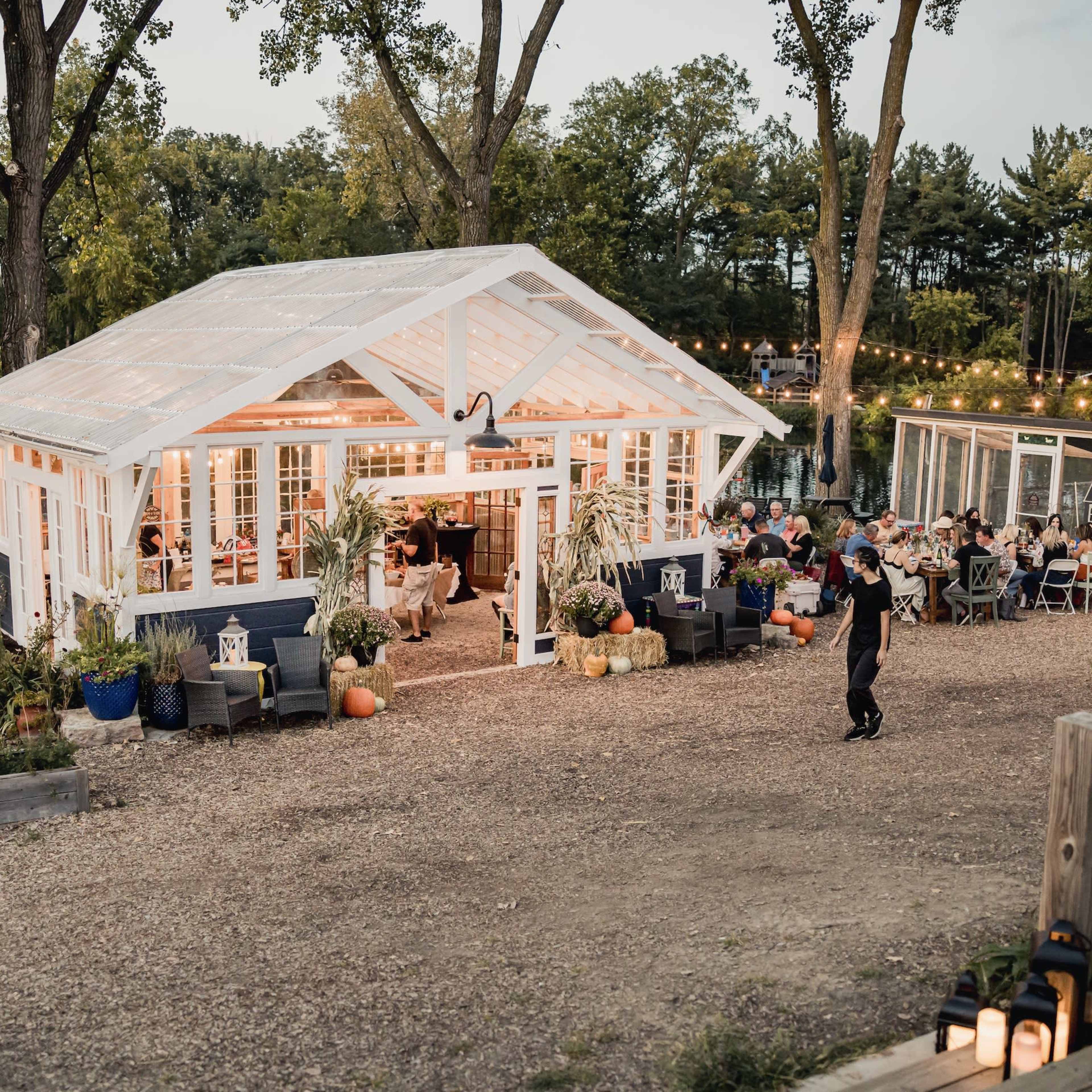 Honey Bee Gardens Farm Image in Downers Grove Township, Darien, IL