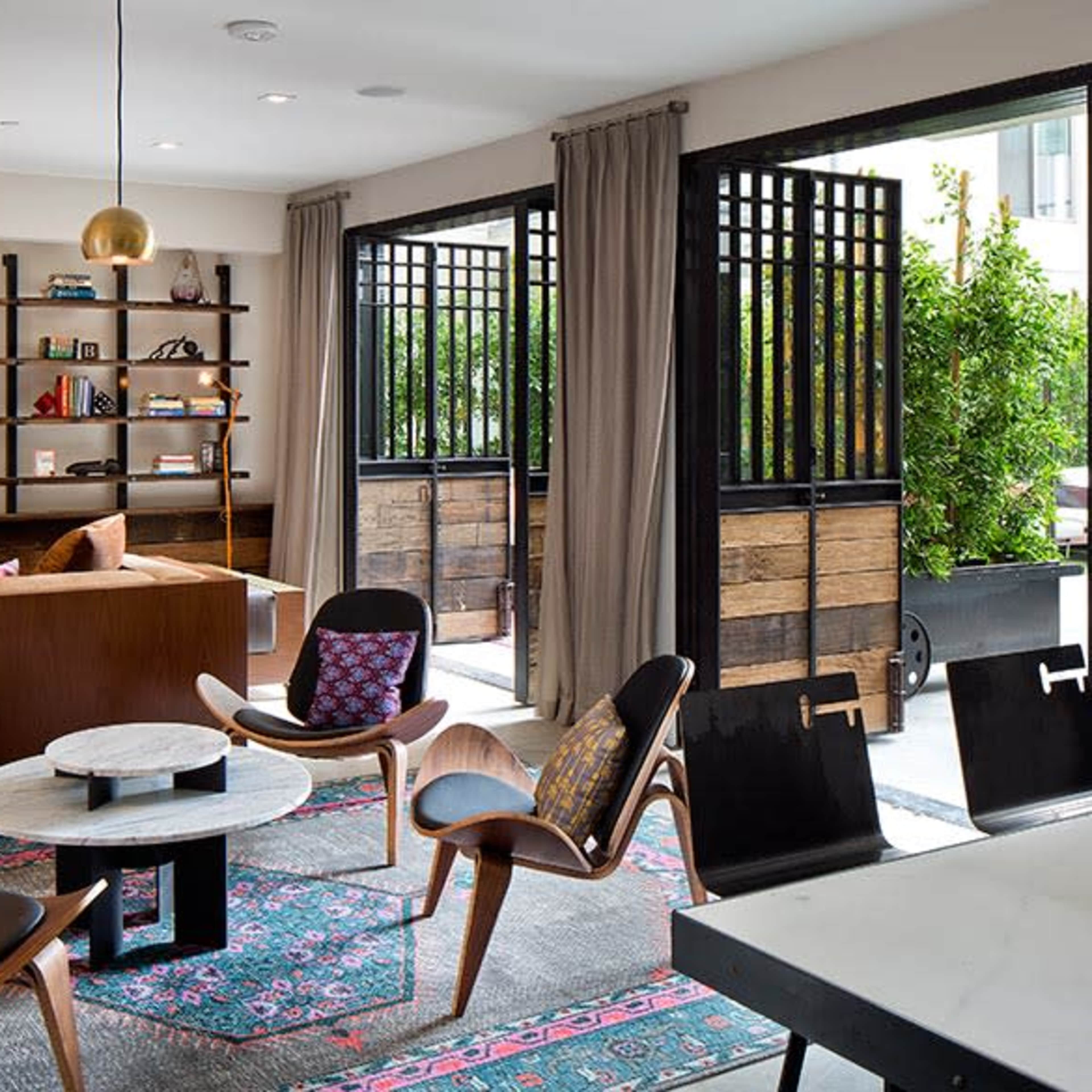 Amazing Lounge with Kitchenette Image in Bankers Hill, San Diego, CA