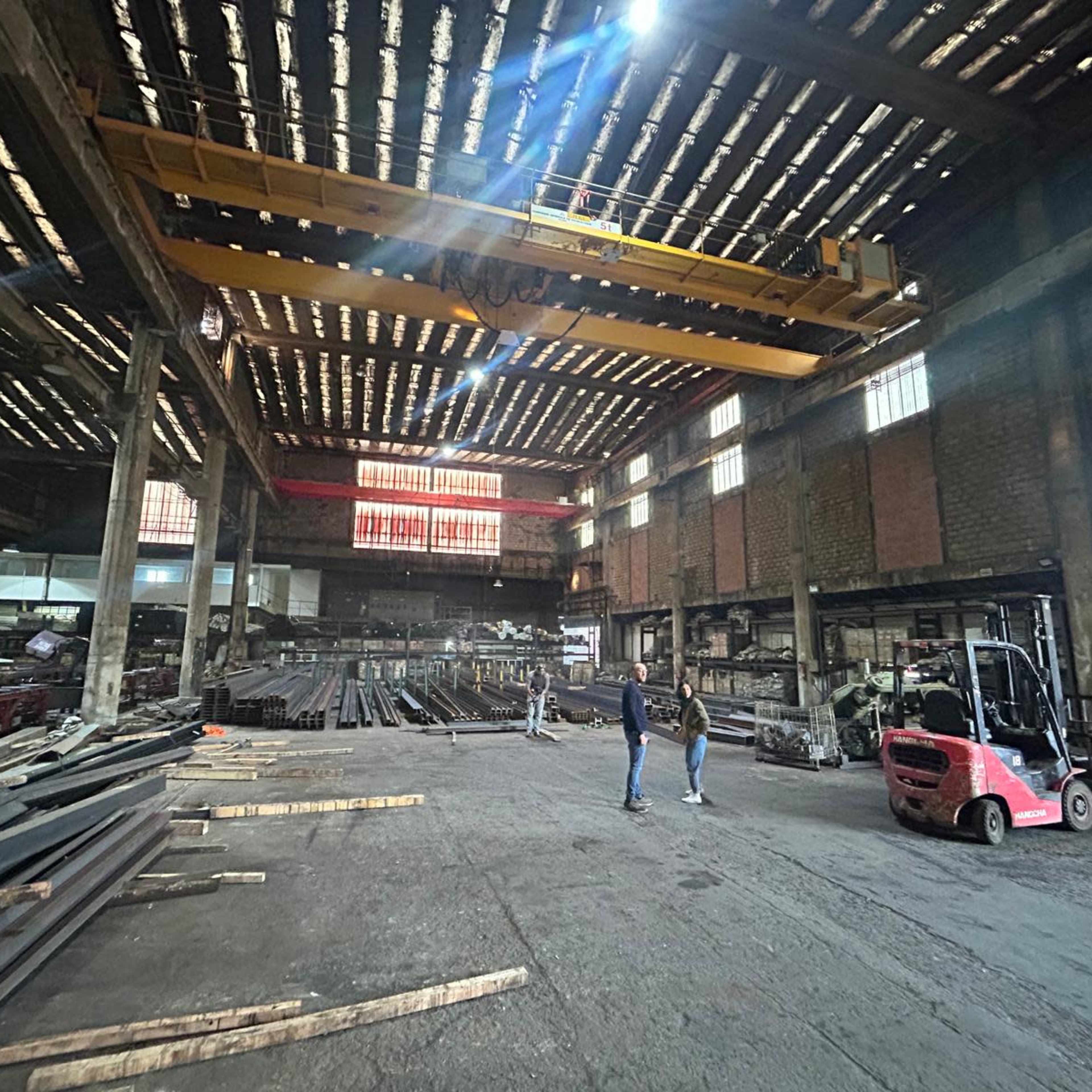 Décor/Lieu de tournage: Hangar Métallurgie 12000m² Image dans , La Courneuve, Île-de-France