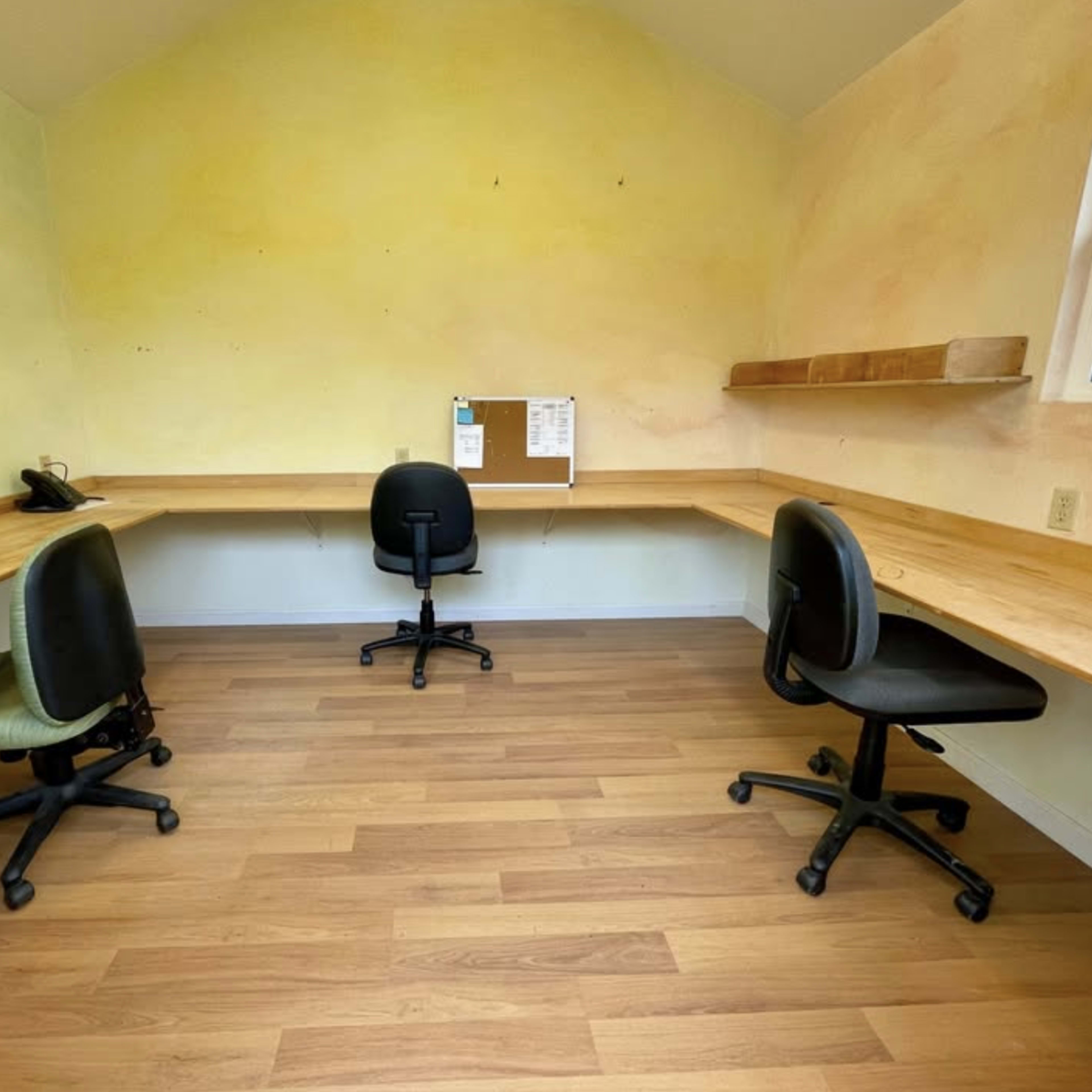"Cassietta" Small Office for Meetings, Artist Studio, or Private Workspace Image in , Sebastopol, CA