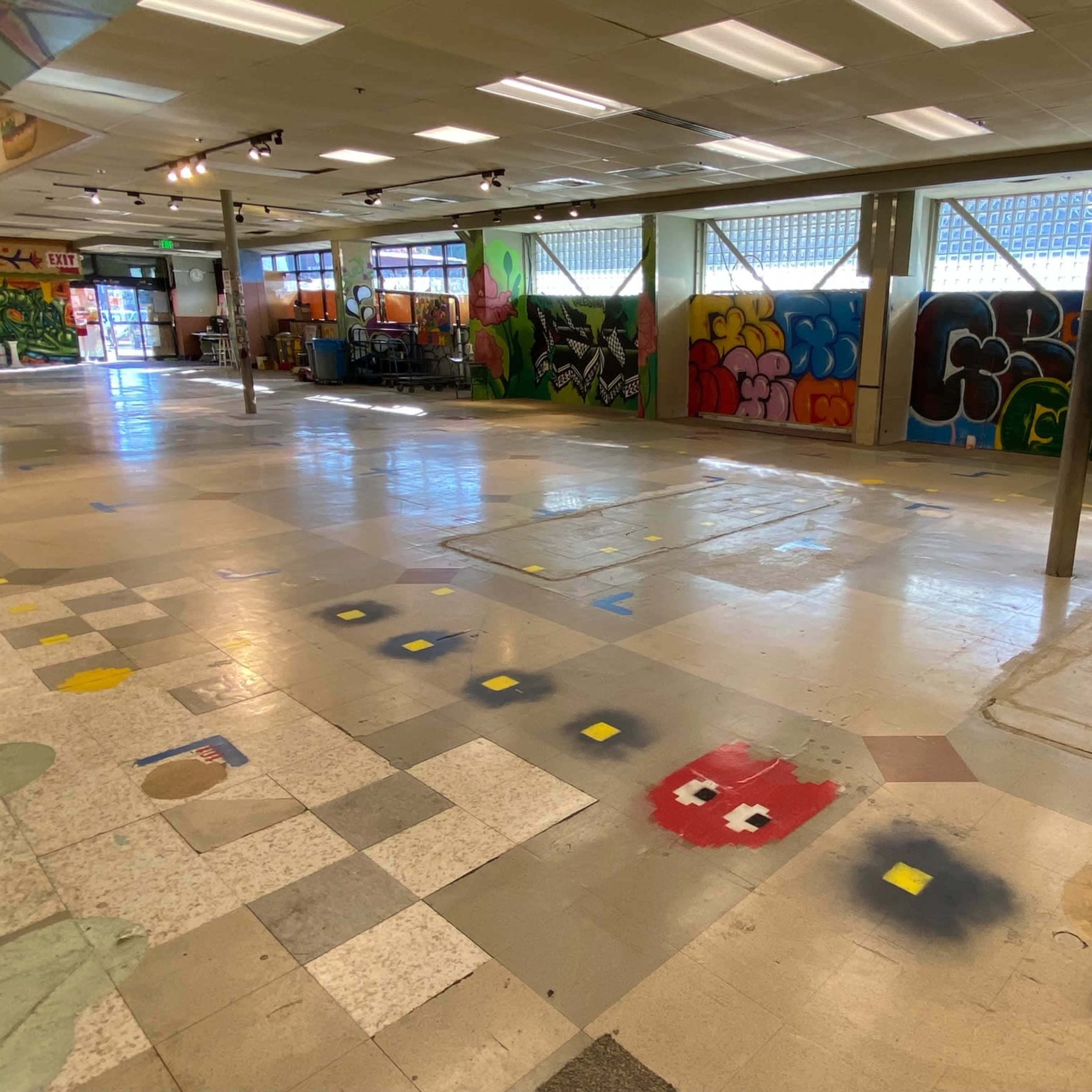 Large flexible space in a former grocery store. Image in Stevens, Seattle, WA