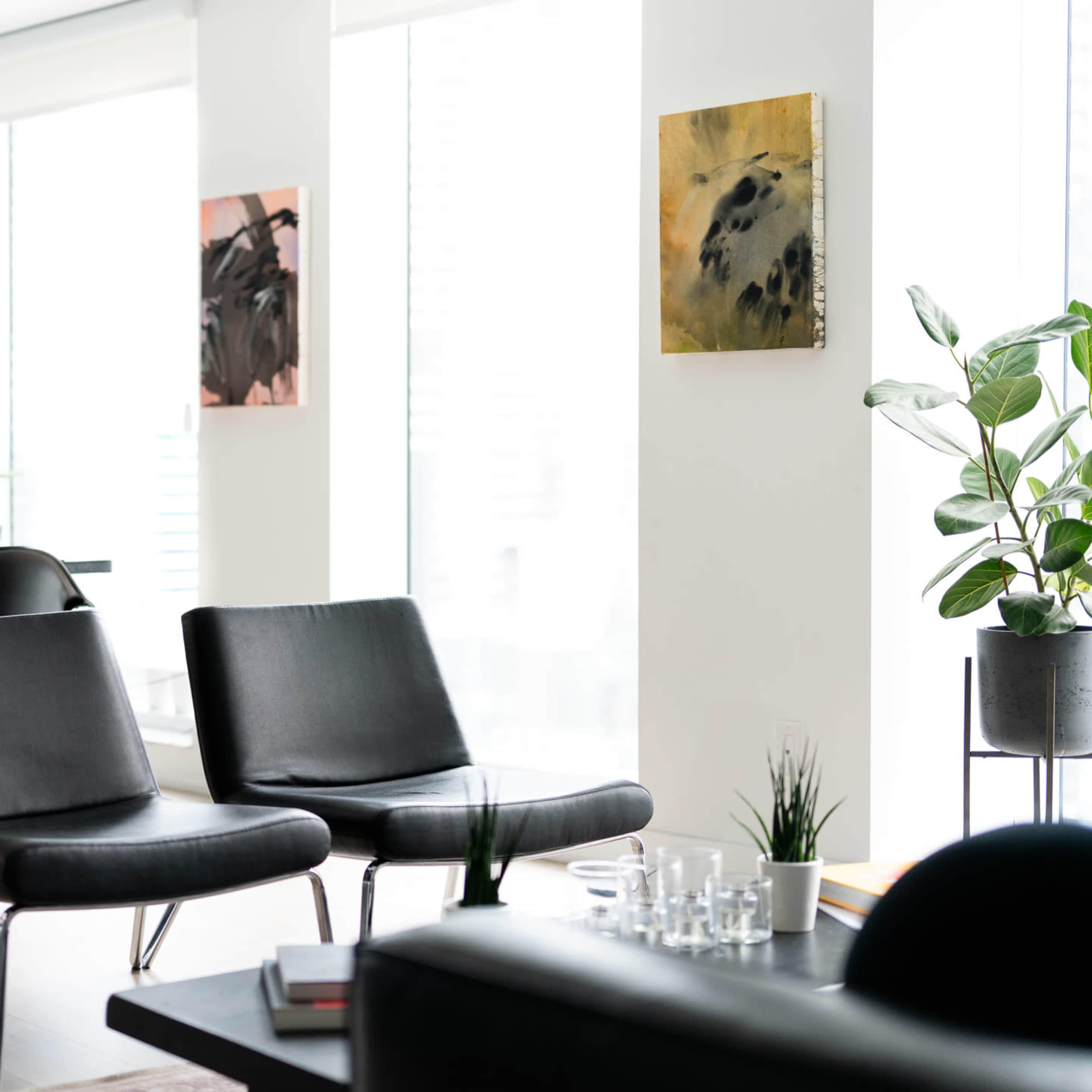 Downtown Studio with Iconic CN Tower View Image in Downtown Toronto, Toronto, ON