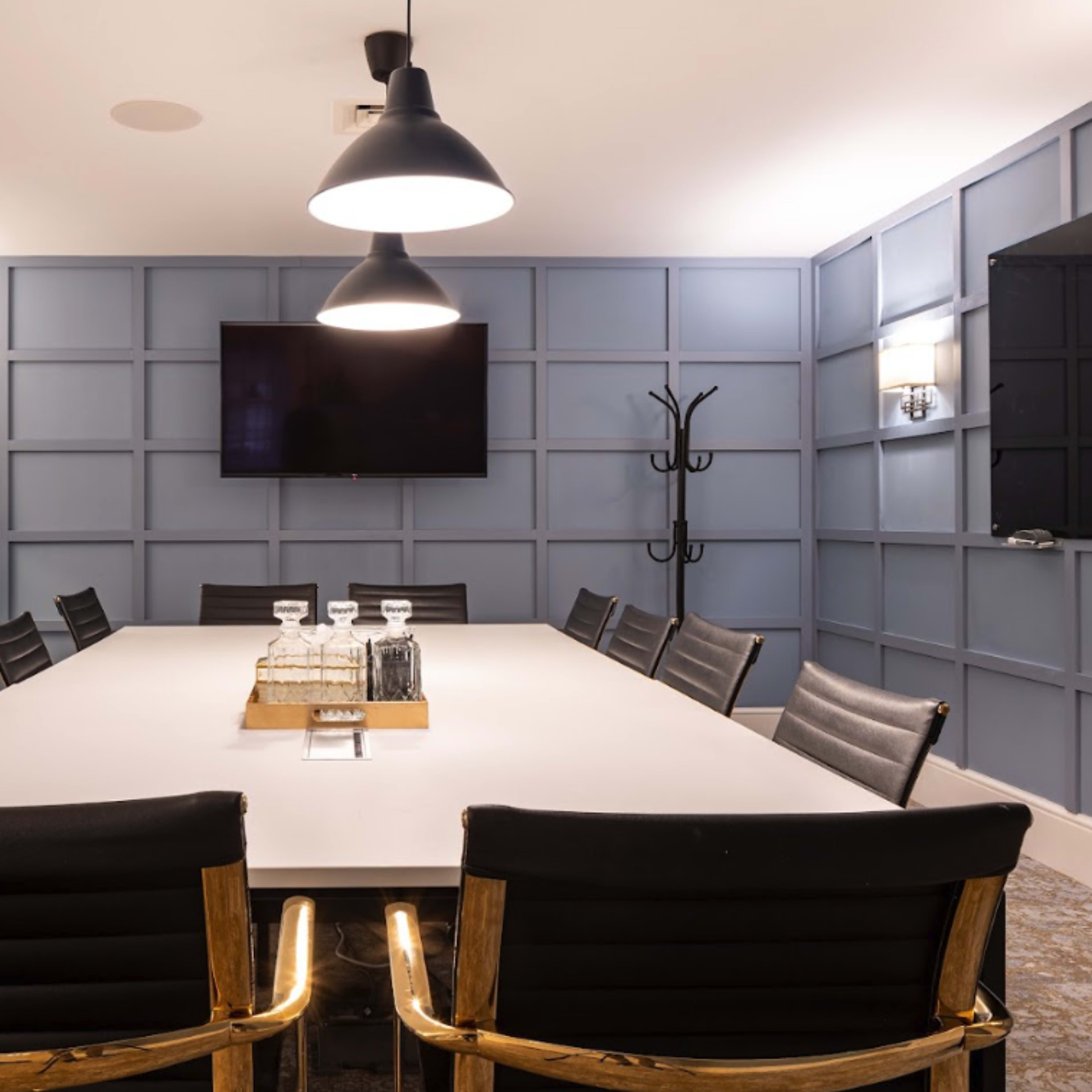 Meeting Room for 12 Attendees in Mayfair - Meeting Room 1 - Mayfair Image in Mayfair, London, England