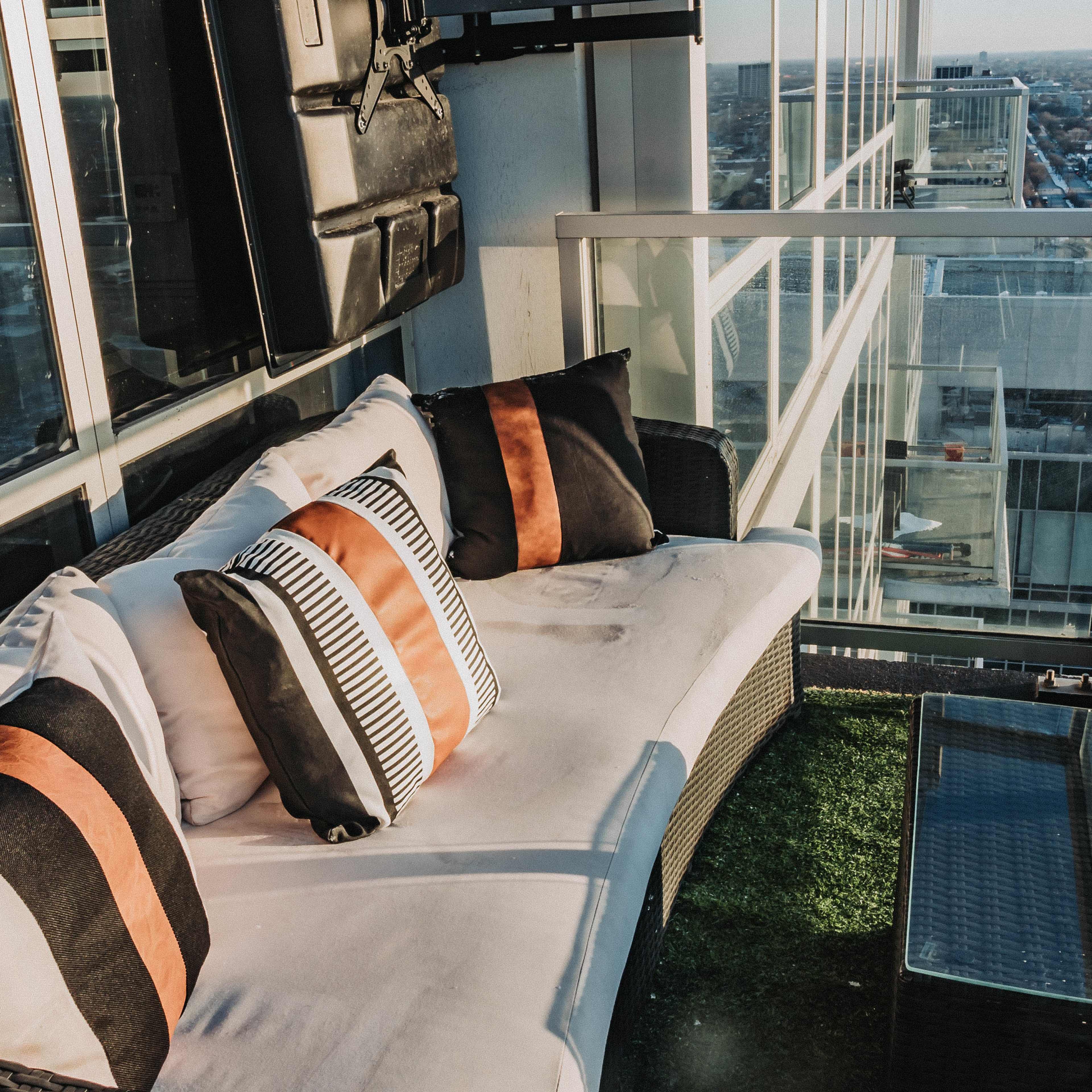 South Loop Trendy Flat | Amazing Views Image in Near South Side, Chicago, IL