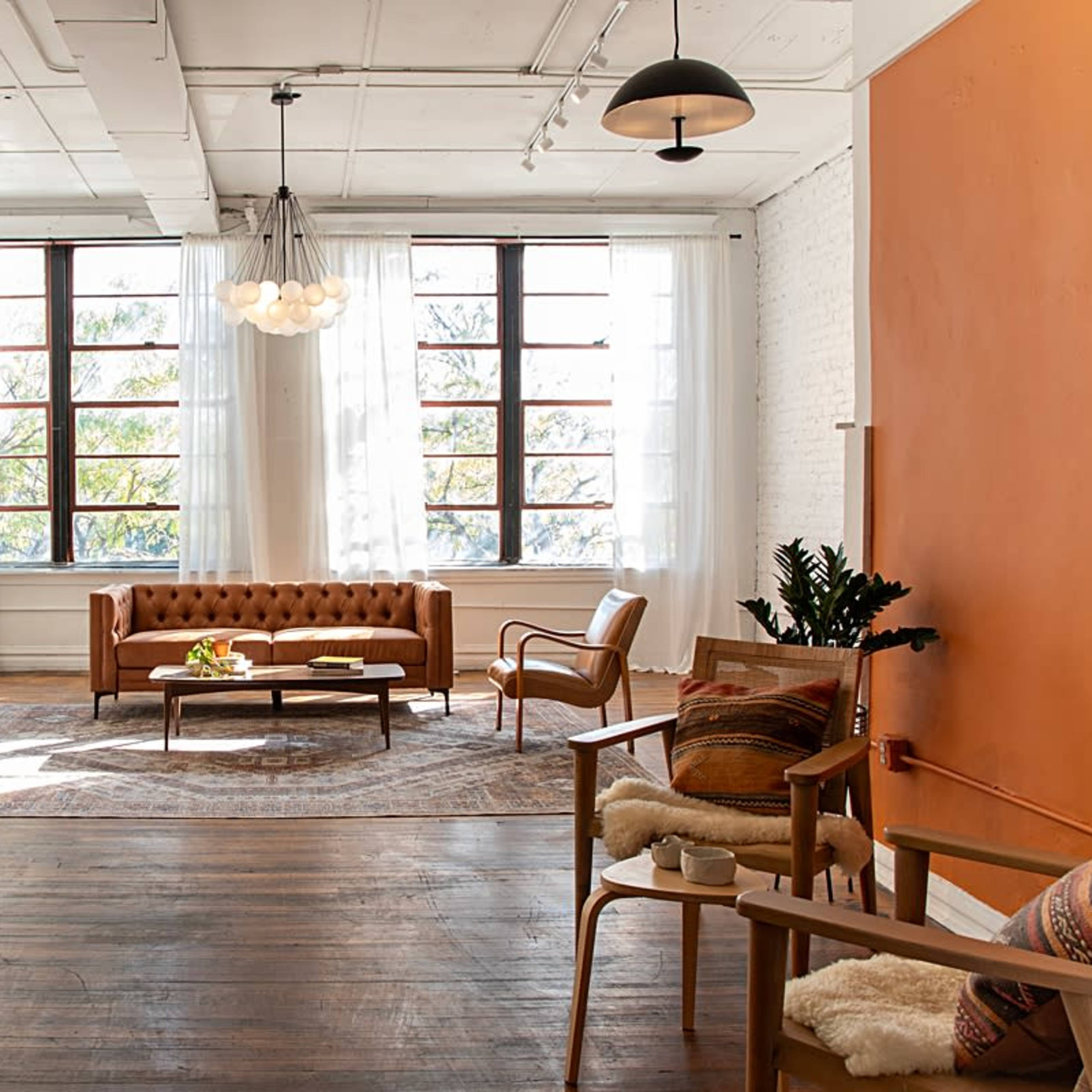 Spacious & Stylish loft with NYC vibes and room to celebrate. Image in West Town, Chicago, IL