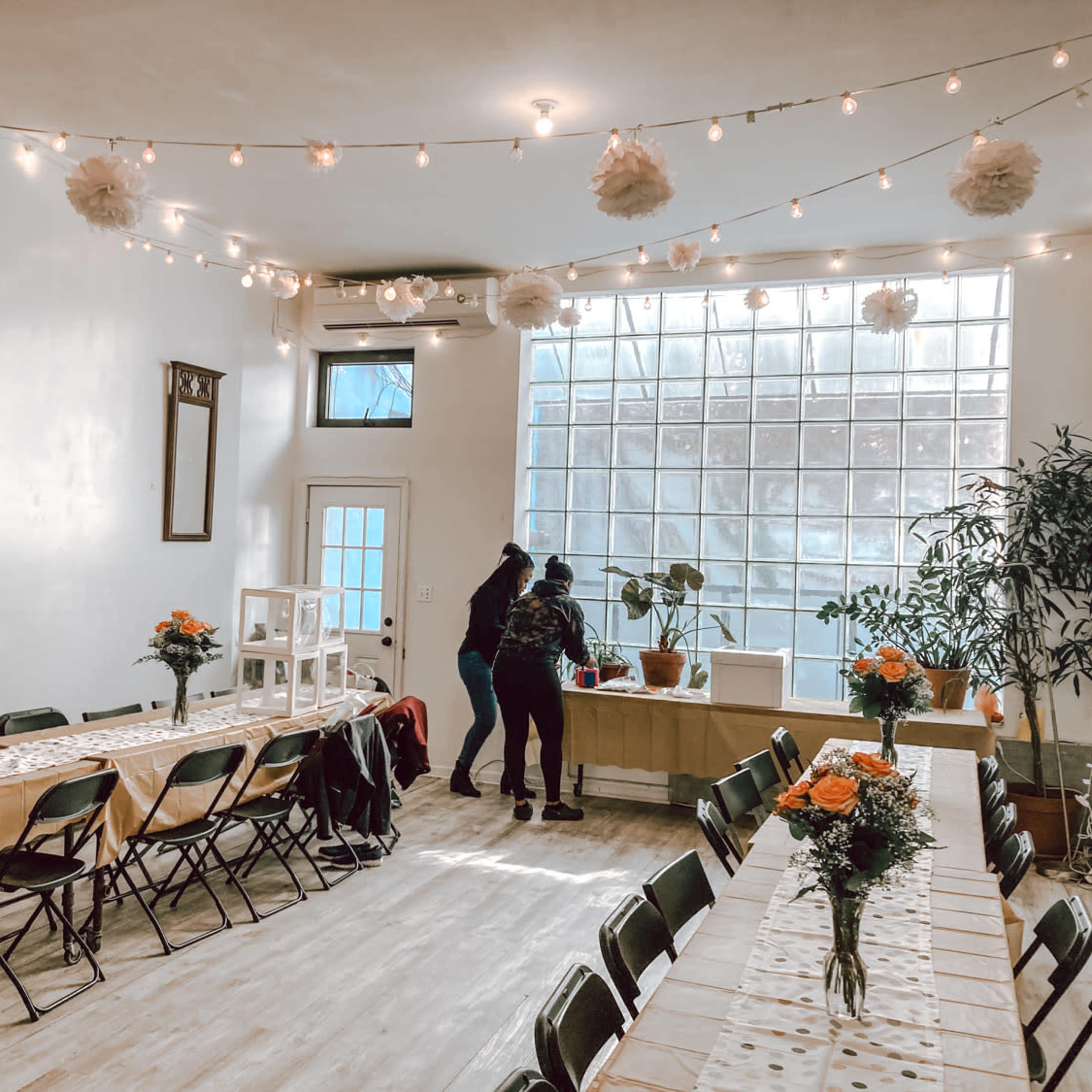 Williamsburg Space with an Abundance of Natural Light Image in Williamsburg, Brooklyn, NY