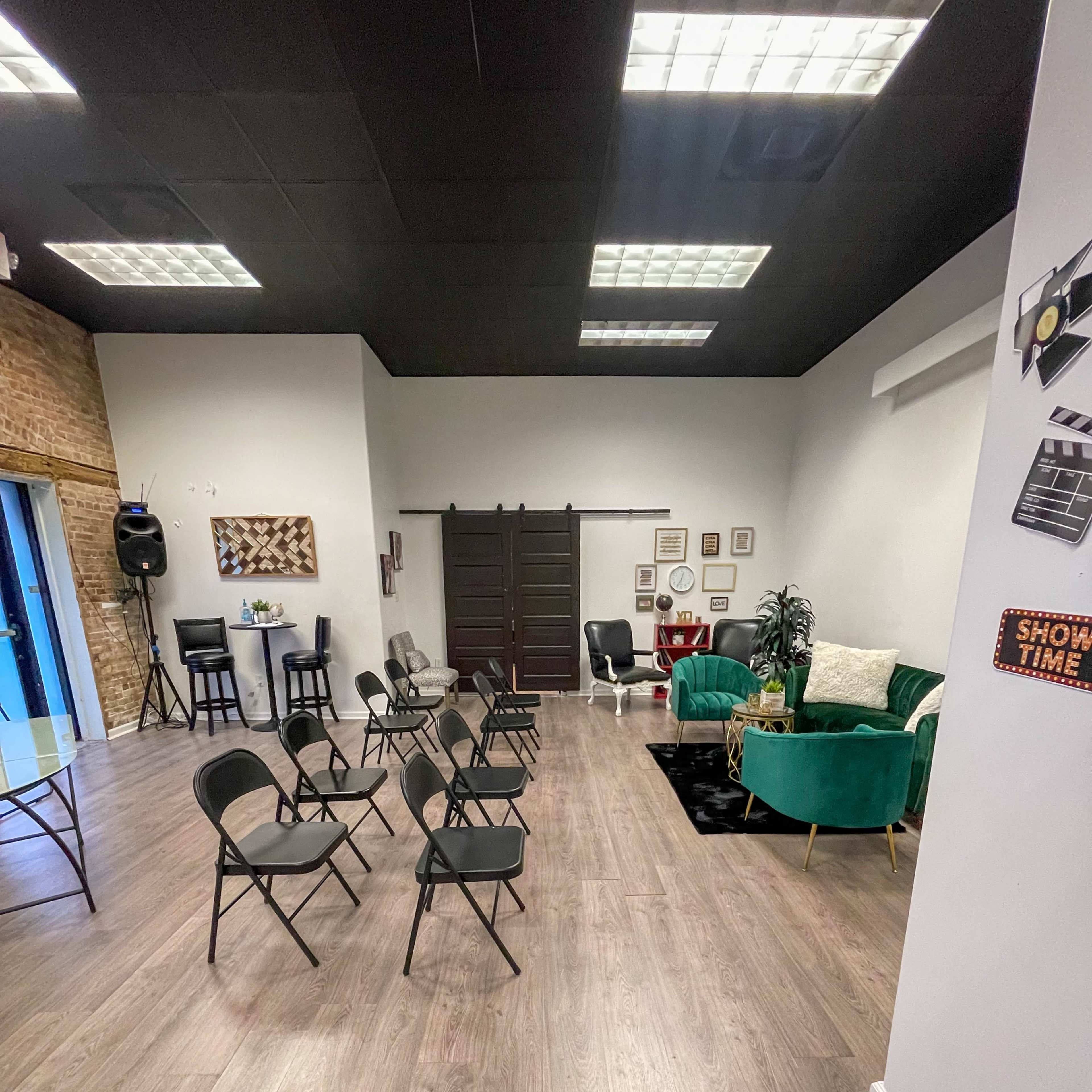 Historical Downtown City Studio by IAH Airpot Image in Humble, Humble, TX