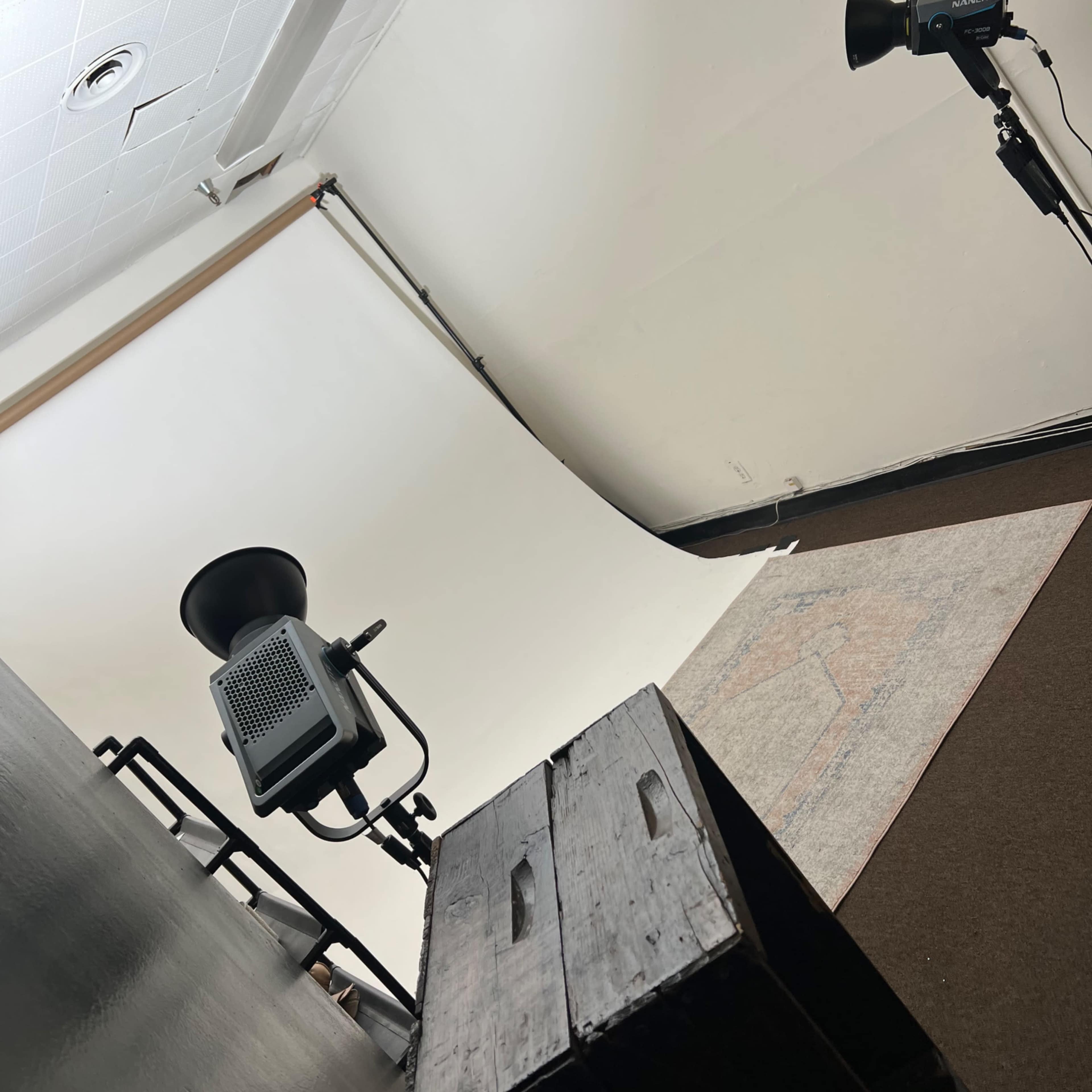 Downtown Warehouse photo studio in private room Image in Vernon, Vernon, CA