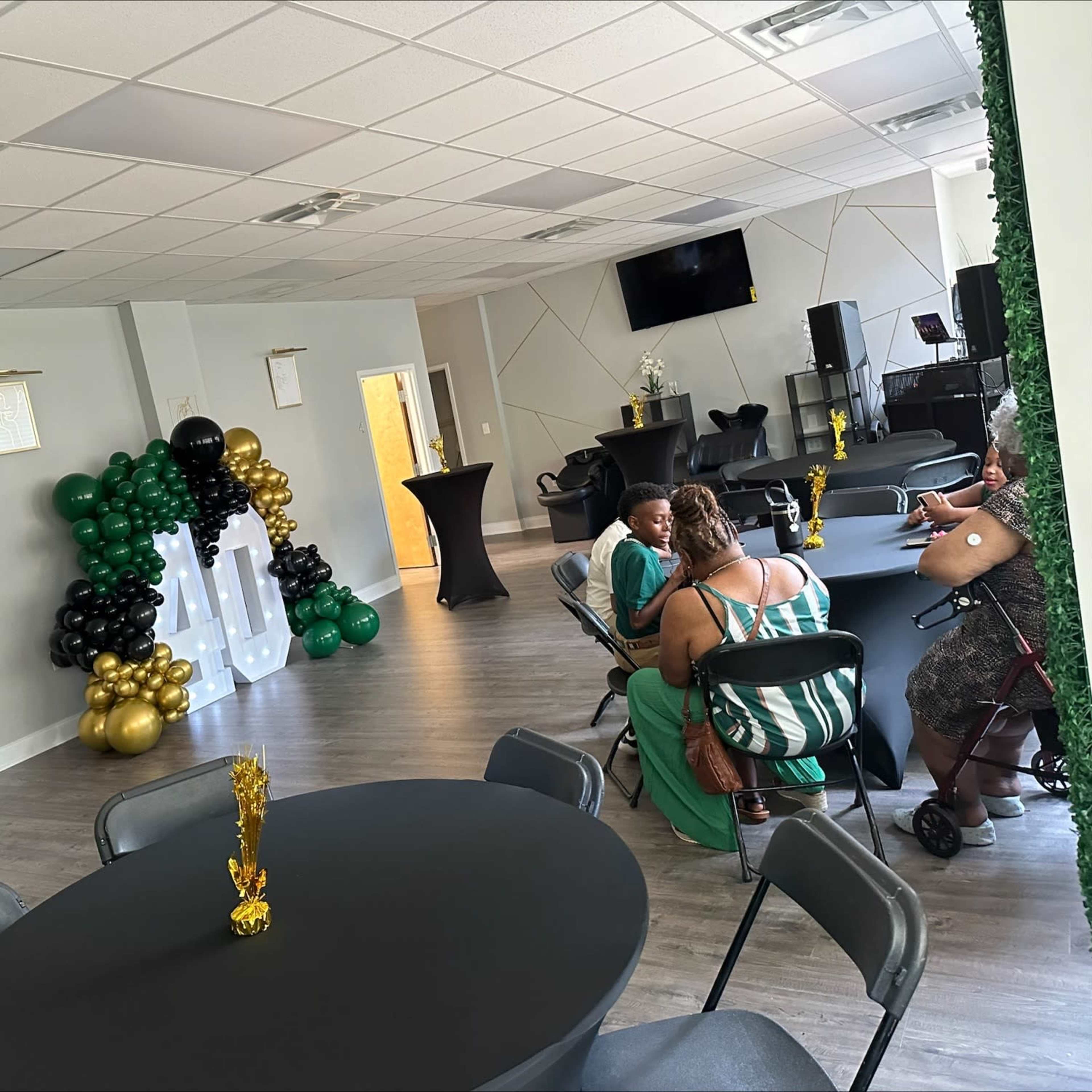 Urban Luxury Studio with a Tranquil Environment Image in Tyrone, Tyrone, GA