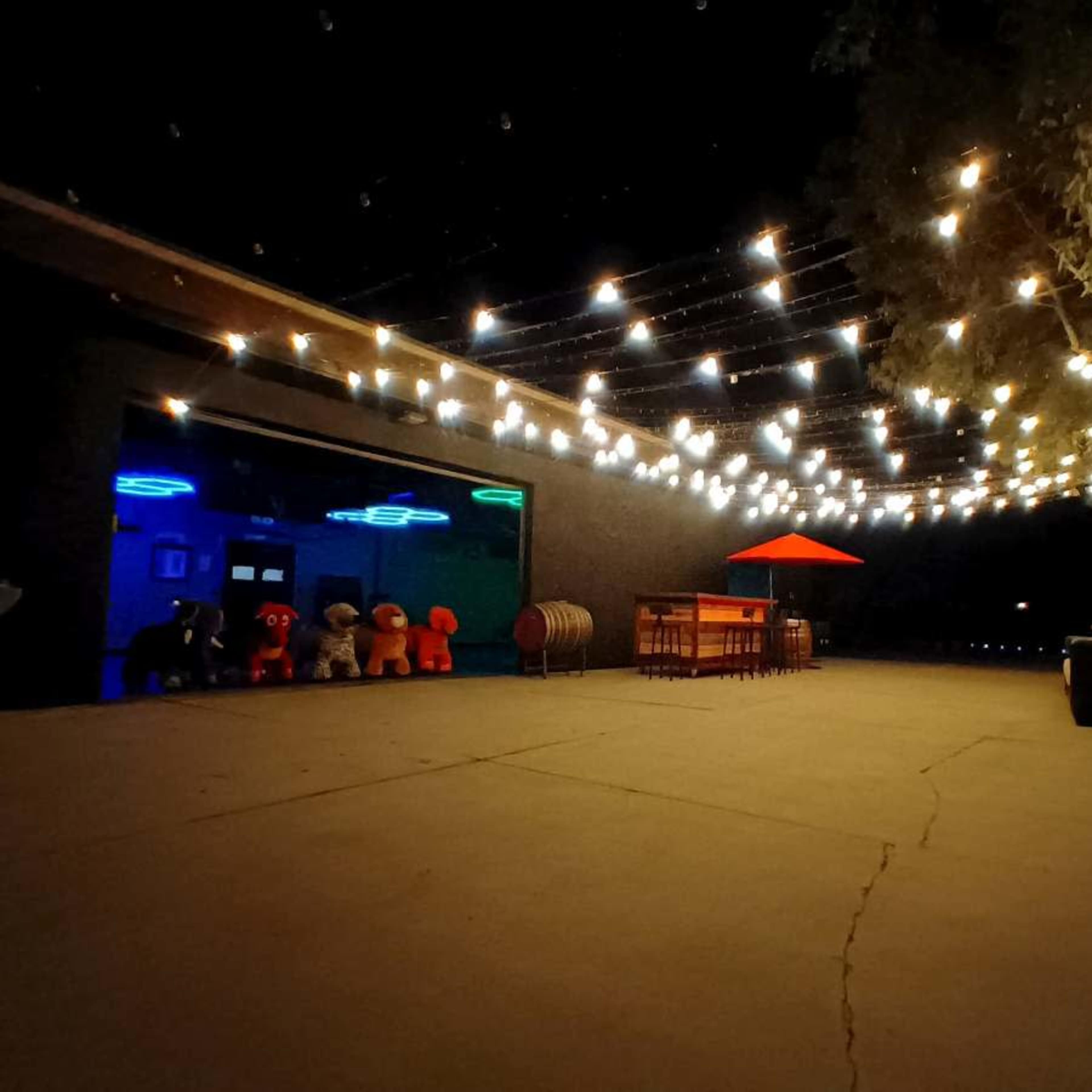 Club Style Garage with City View Image in Hesperia, Hesperia, CA