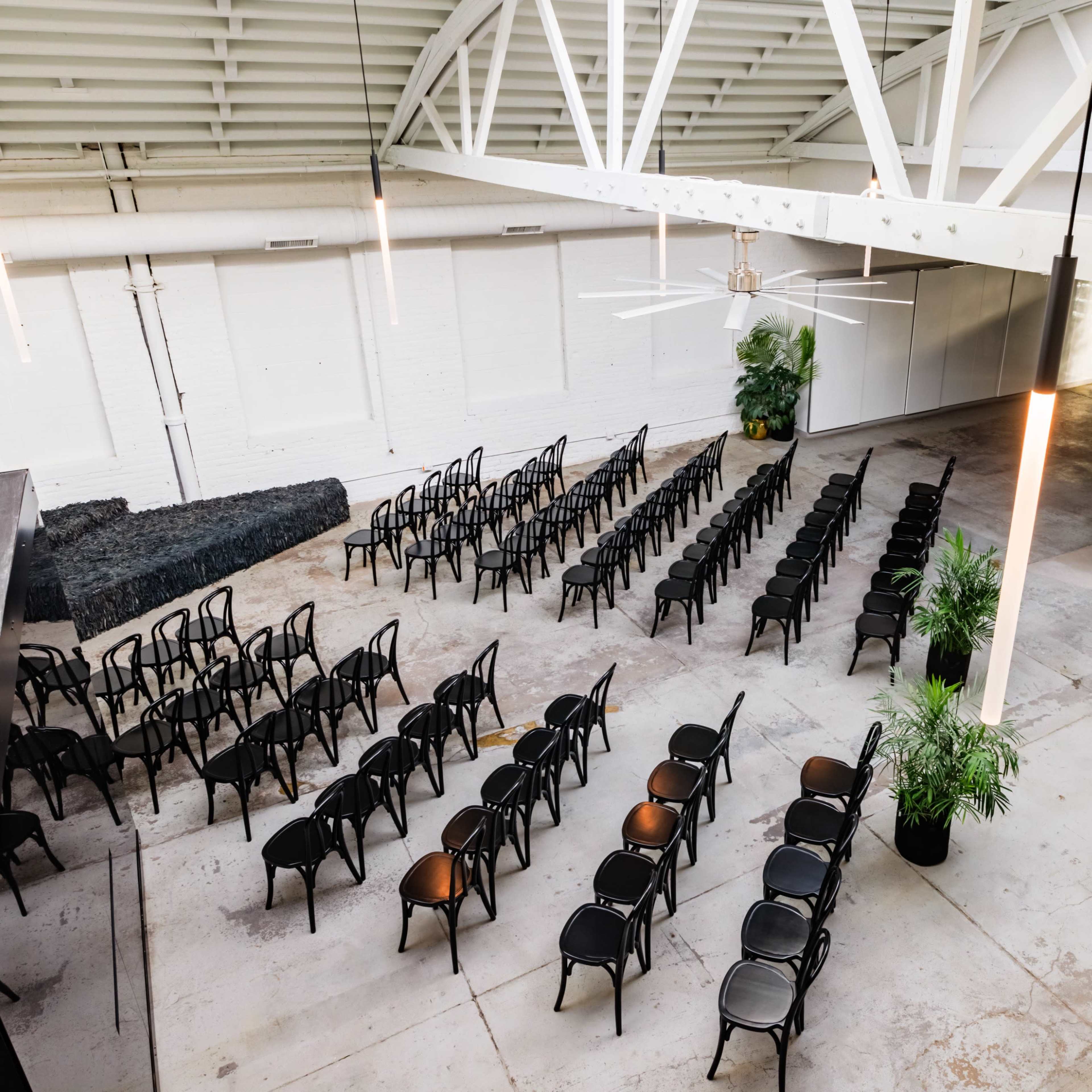 Inspiring and Unconventional Loft For Meetings Image in Humboldt Park, Chicago, IL