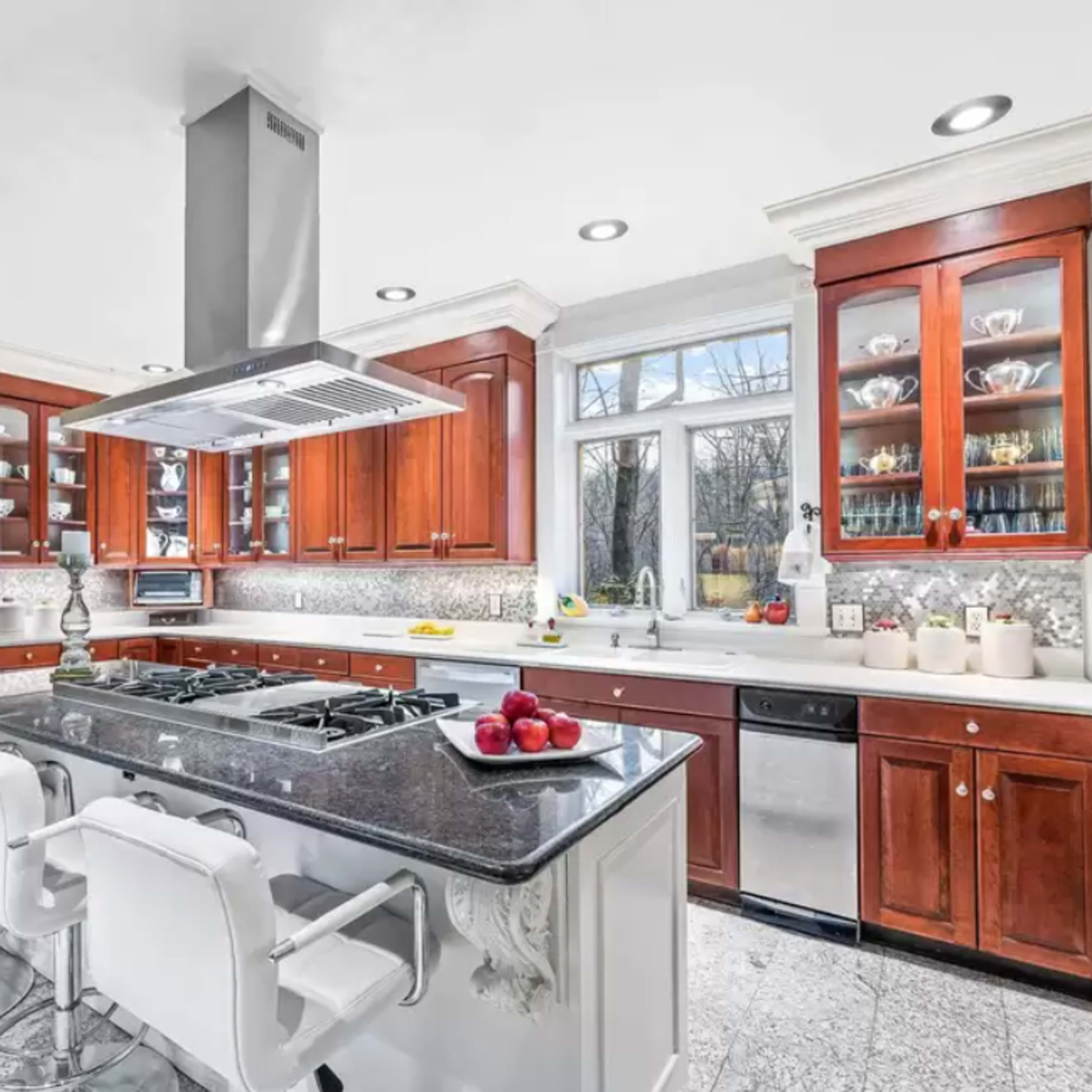 Elegant Estate with Views of Loch Raven Reservoir Image in Cockeysville, Cockeysville, MD