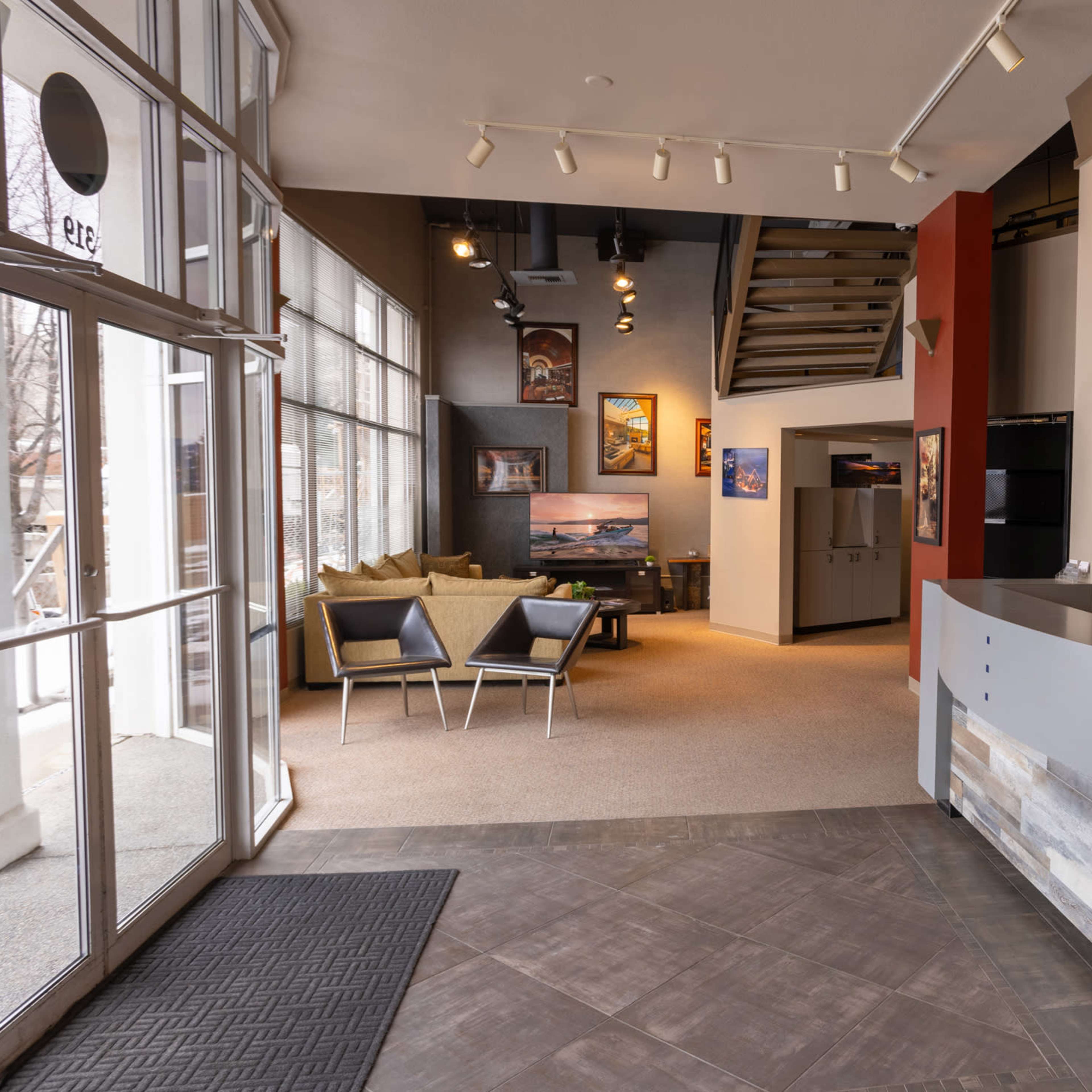 Downtown Versatile Studio By The Lake Image in Coeur d'Alene, Coeur d'Alene, ID