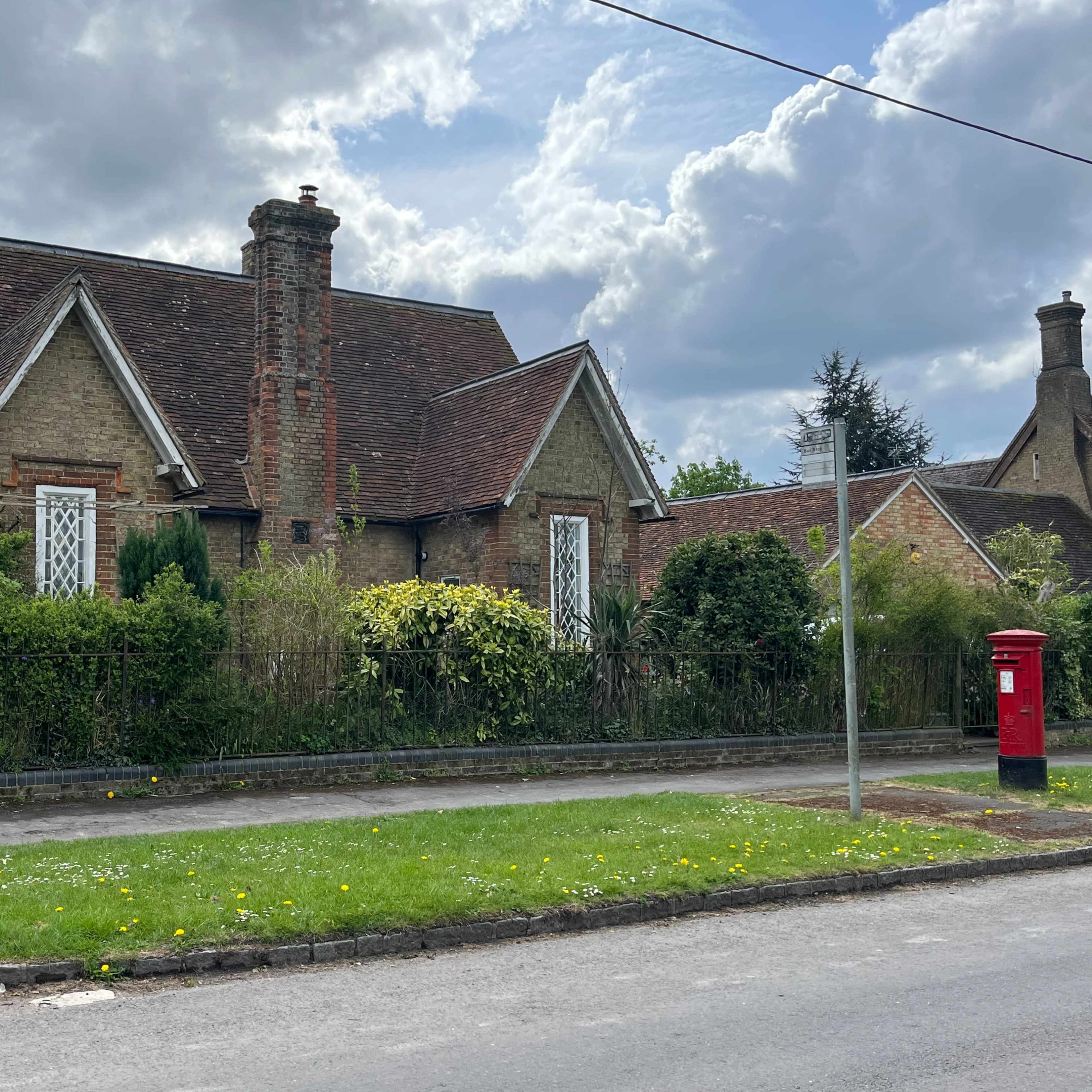 Old converted Victorian School House in the Chiltern countryside Image in Pitstone, Leighton Buzzard, England