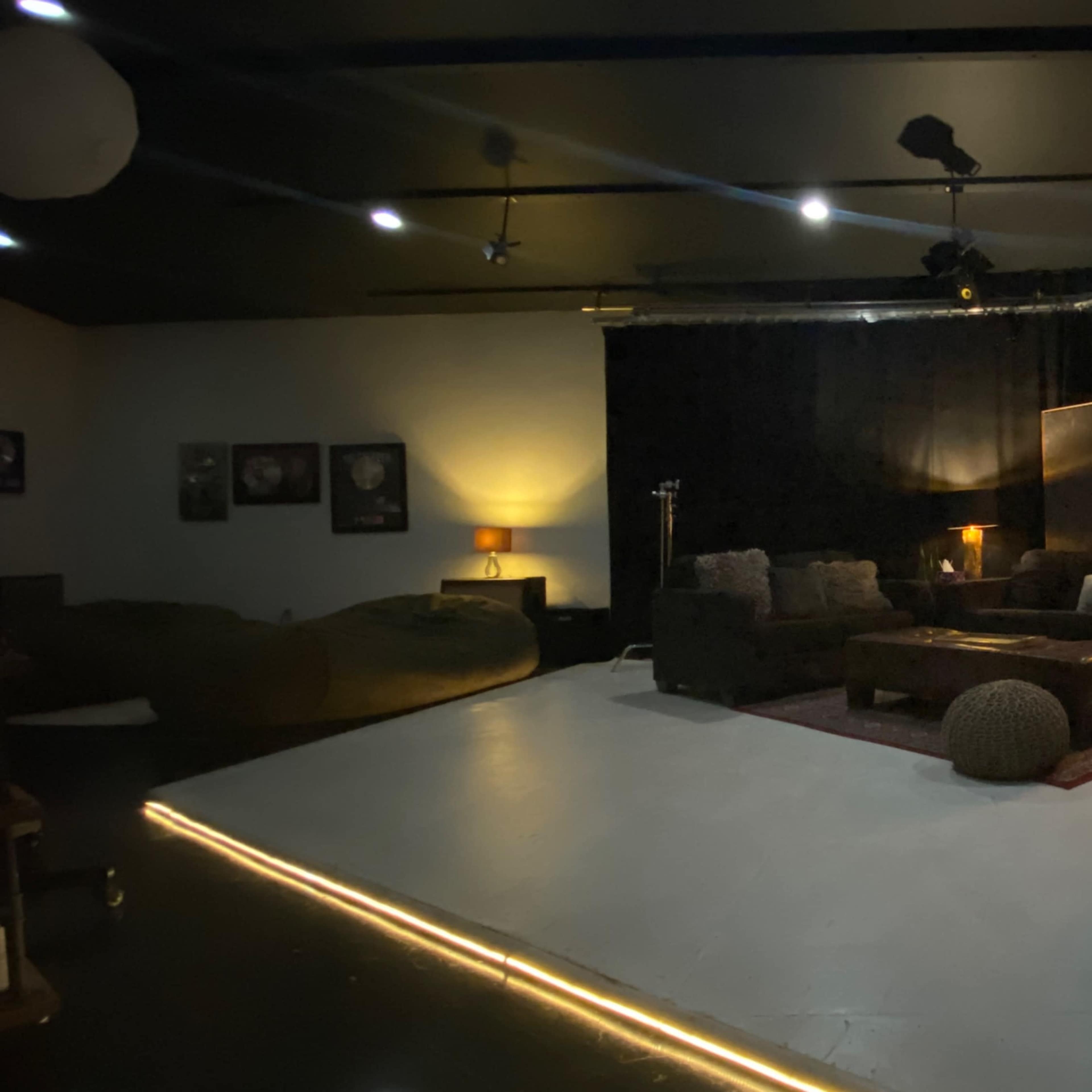 Modular Studio for Film, Photography, Podcasts & Streaming with Stage Image in North Hollywood, Los Angeles, CA
