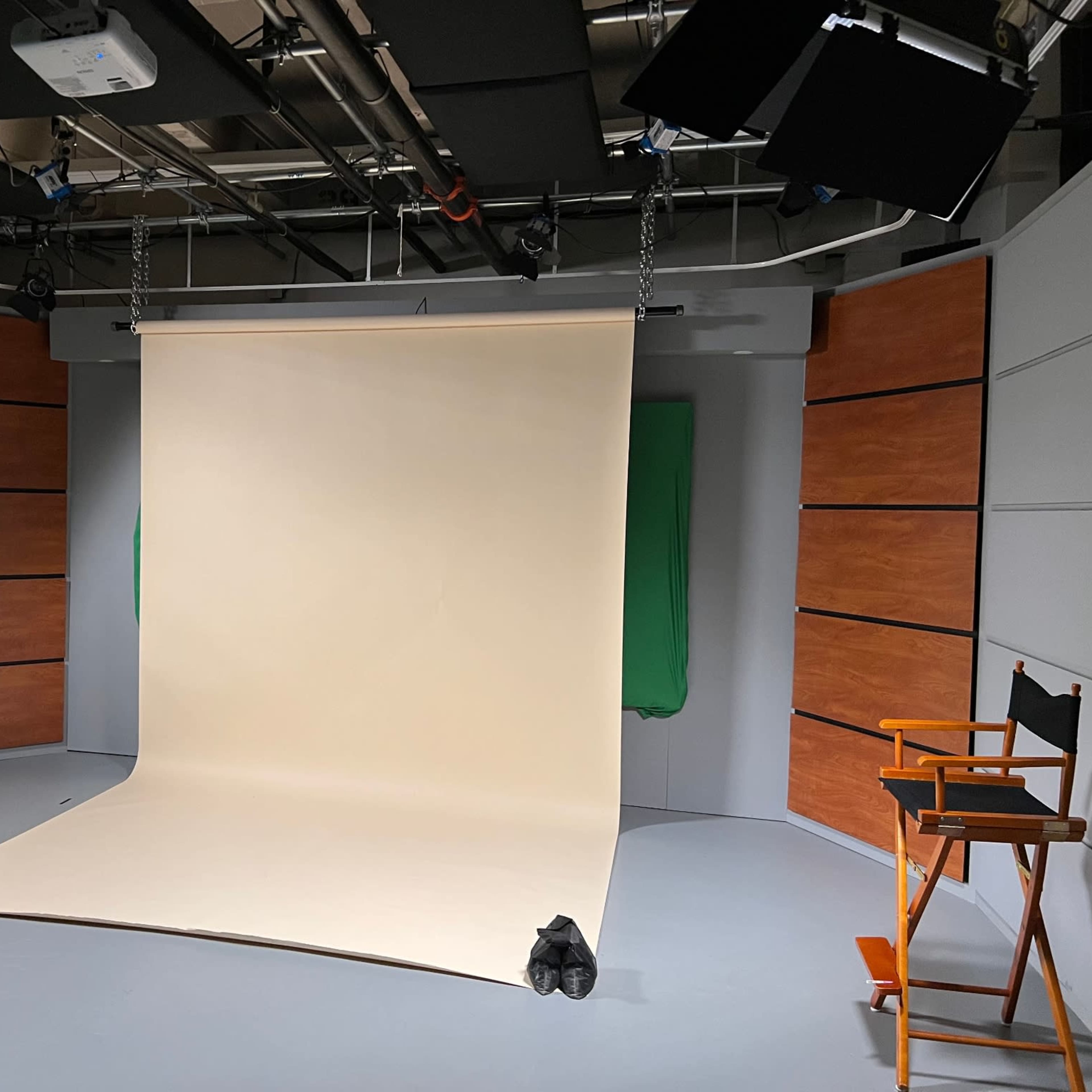Professional Photo & Video Space In Prime Location Image in Beverly, Beverly, MA