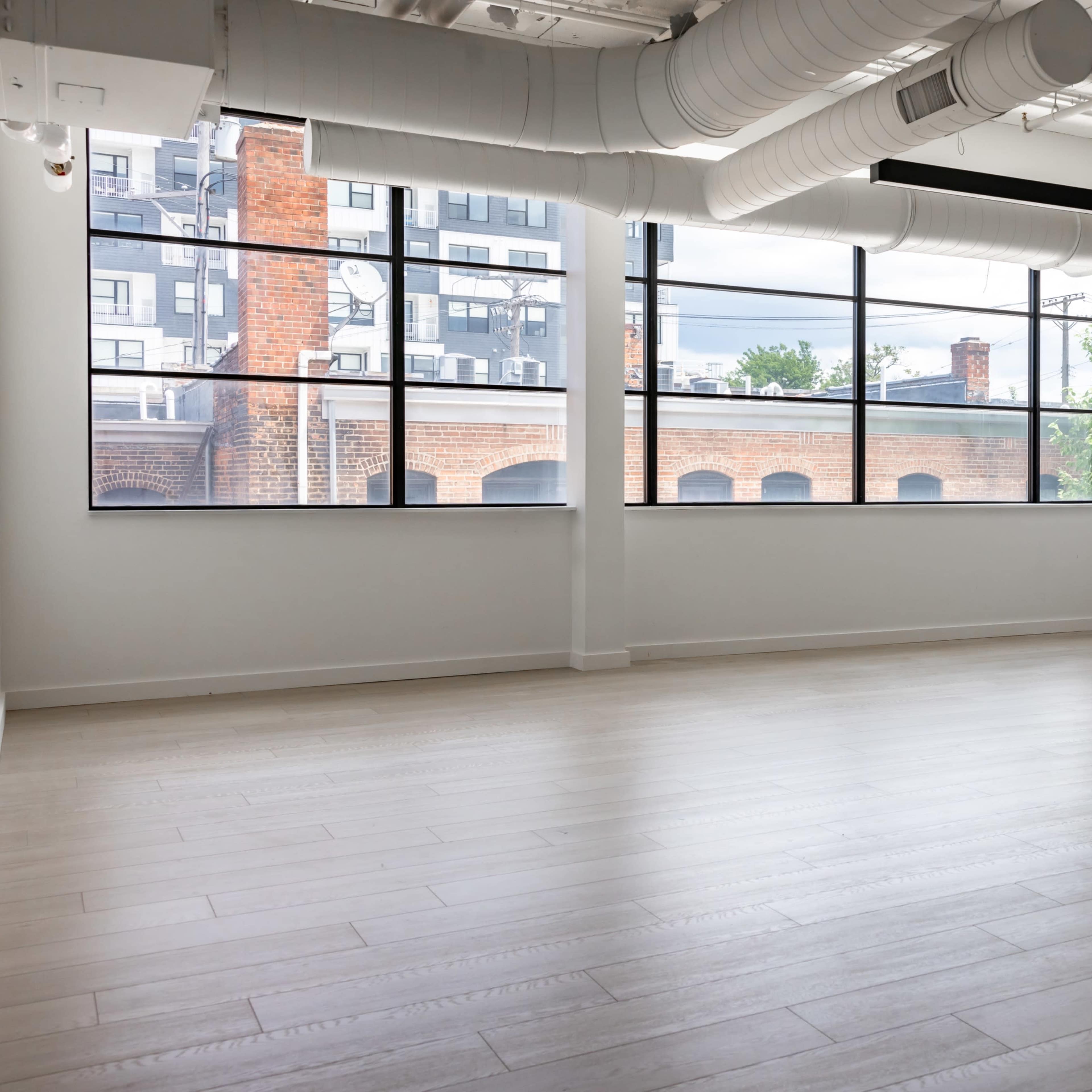 City studio with Green Space & Skyline View Image in Ohio City, Cleveland, OH
