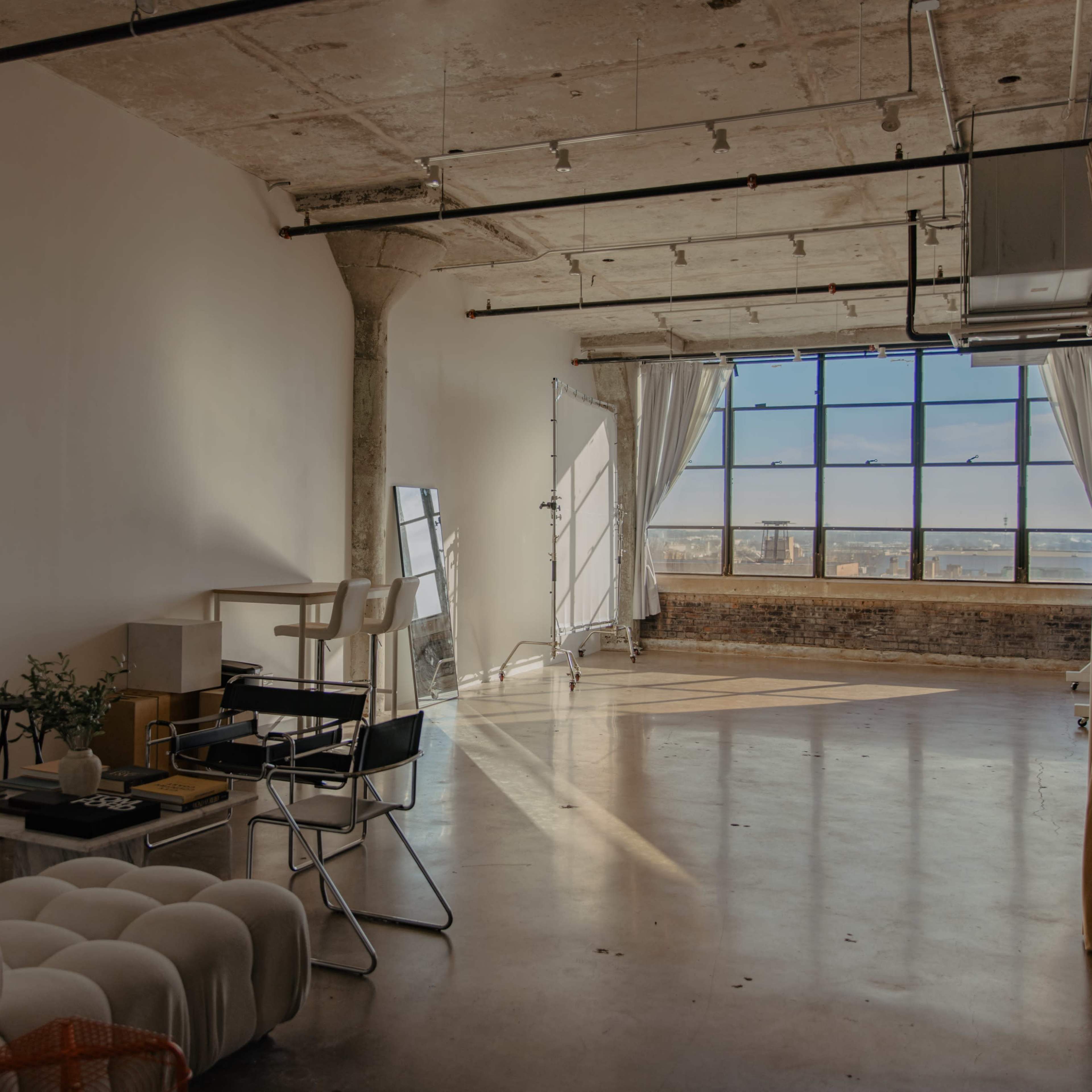 Bright and Spacious Bridgeport Studio Image in South Side, Chicago, IL