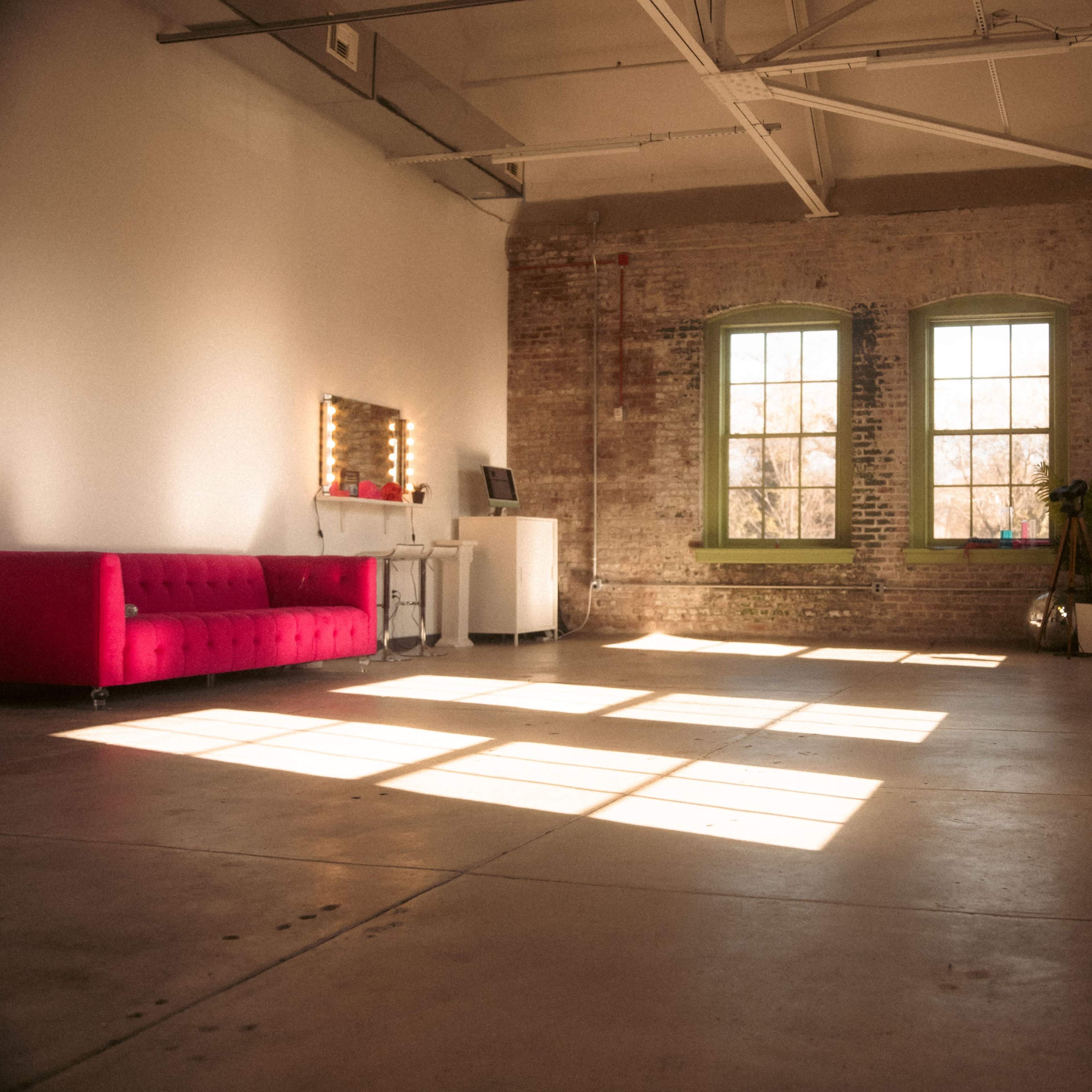 Fully Equipped NYC-style Loft Photo Studio in Downtown Baltimore Image in Broadway East, Baltimore, MD
