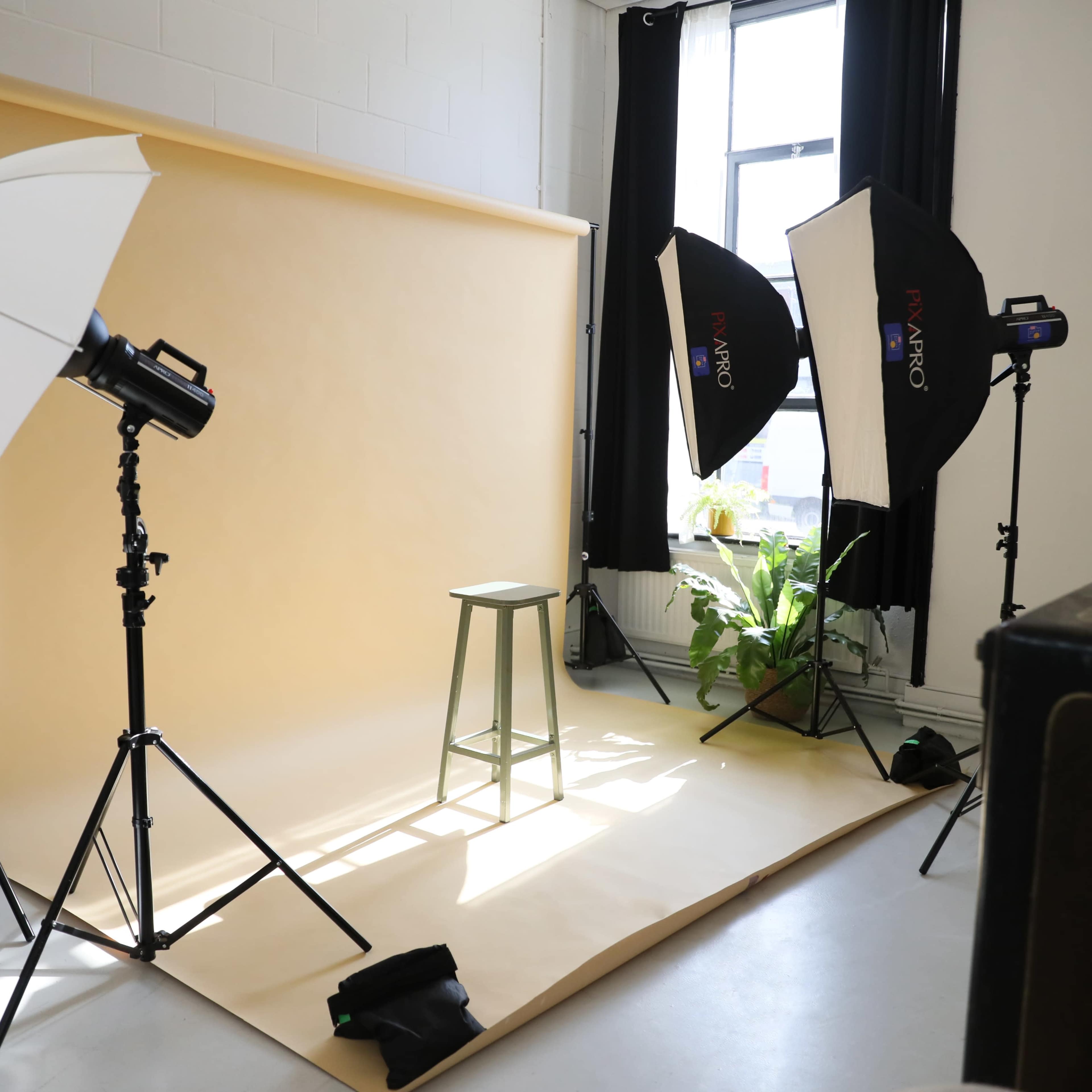 Klatch Studio: The Bijou Room Image in Park Royal, London, England