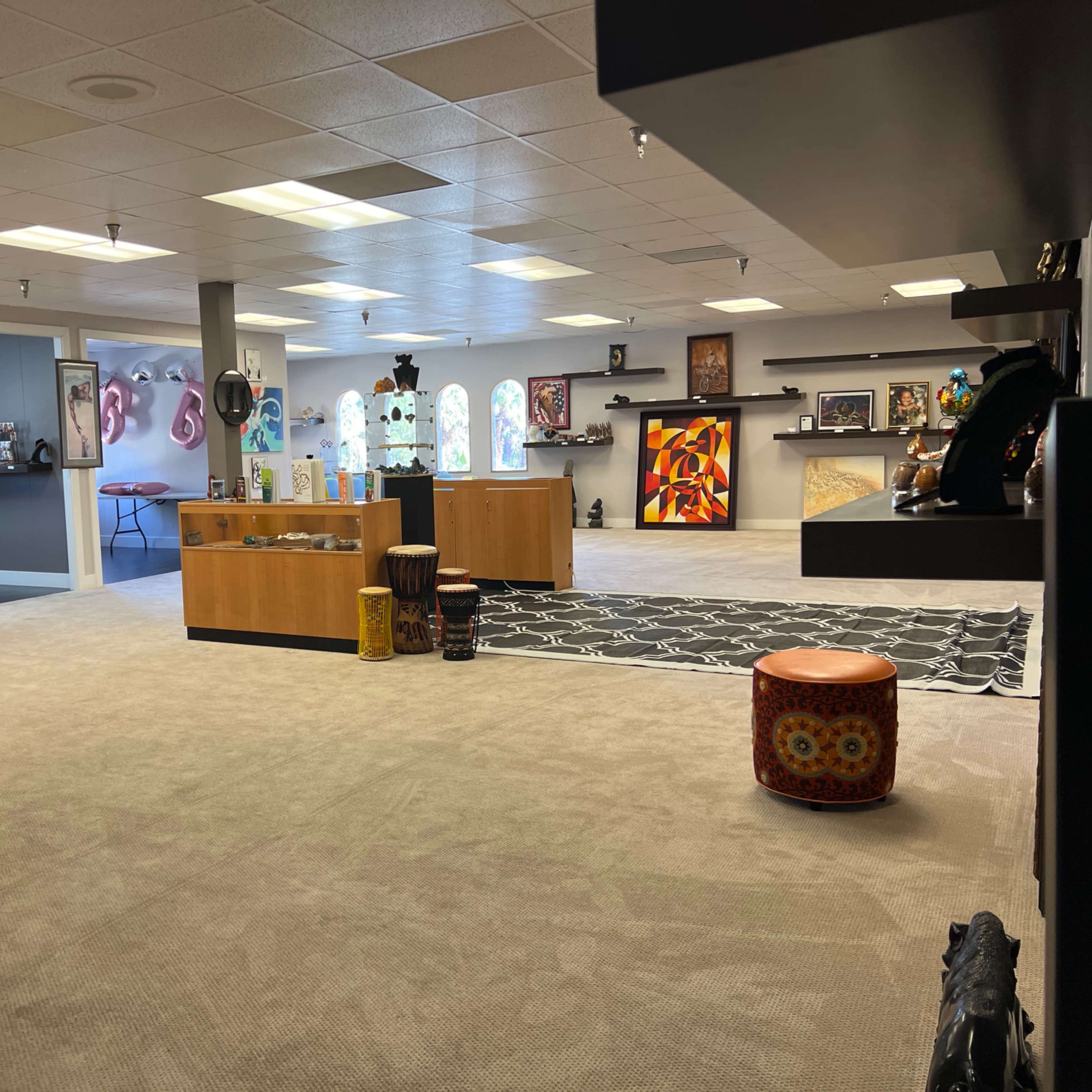 Located Central Las Vegas five minutes from the strip 2300 sq ft carpeted  classy Art Gallery meeting  space Image in Rancho Oakey, Las Vegas, NV