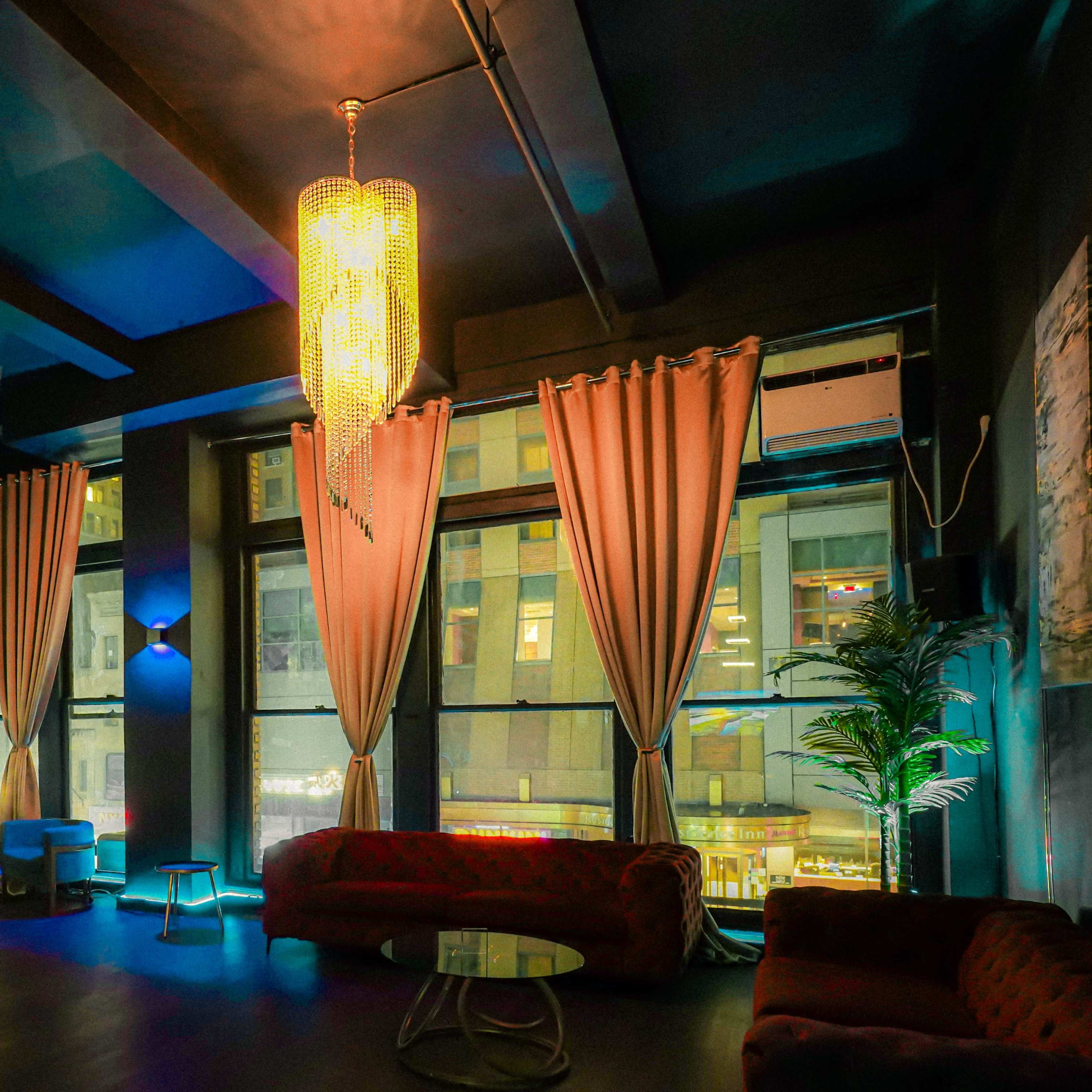 Midtown Luxe Studio for your content creation Image in Midtown Manhattan, New York, NY