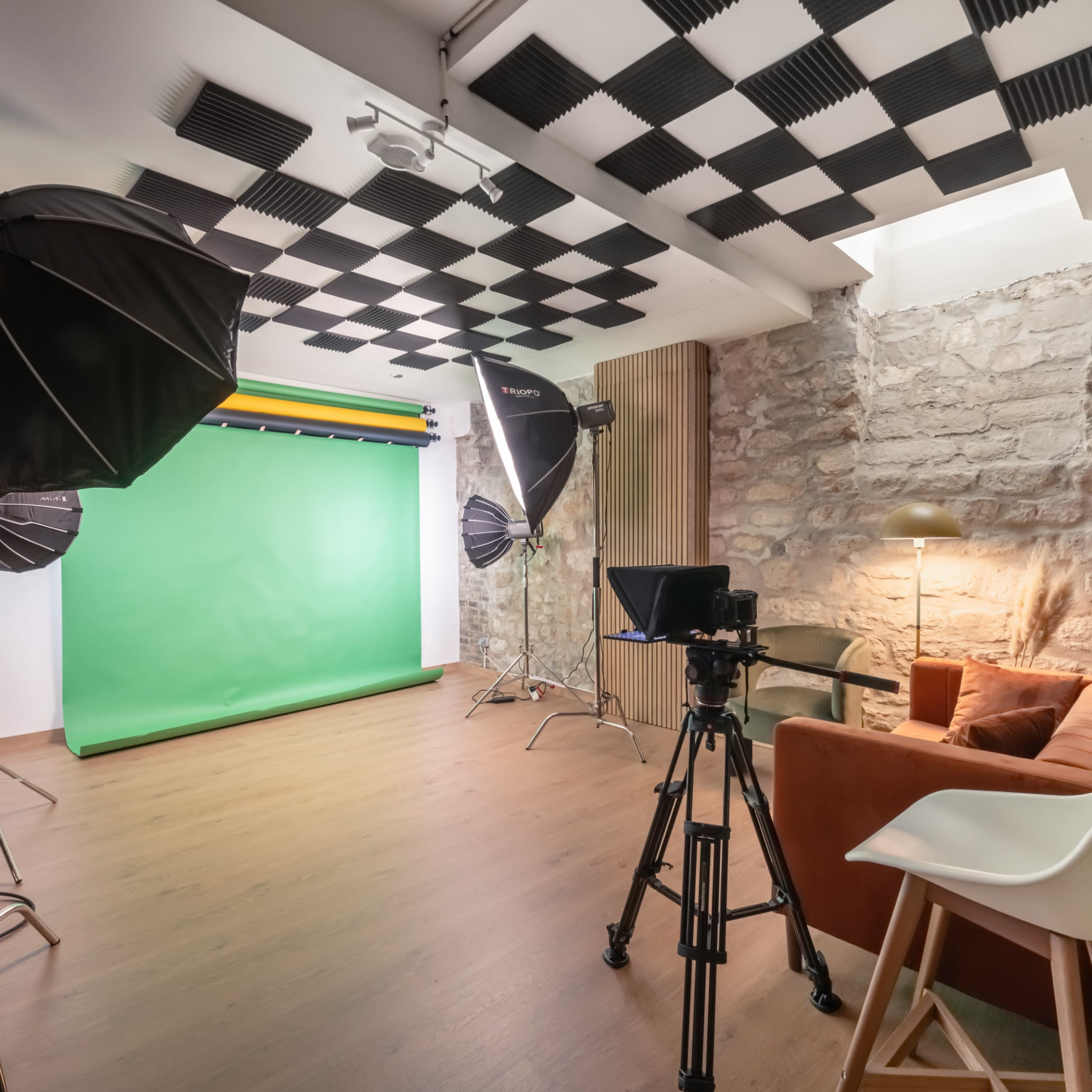 Studio de tournage Interview, Podcast, Facecam à République Image dans Folie-Méricourt, Paris, Île-de-France