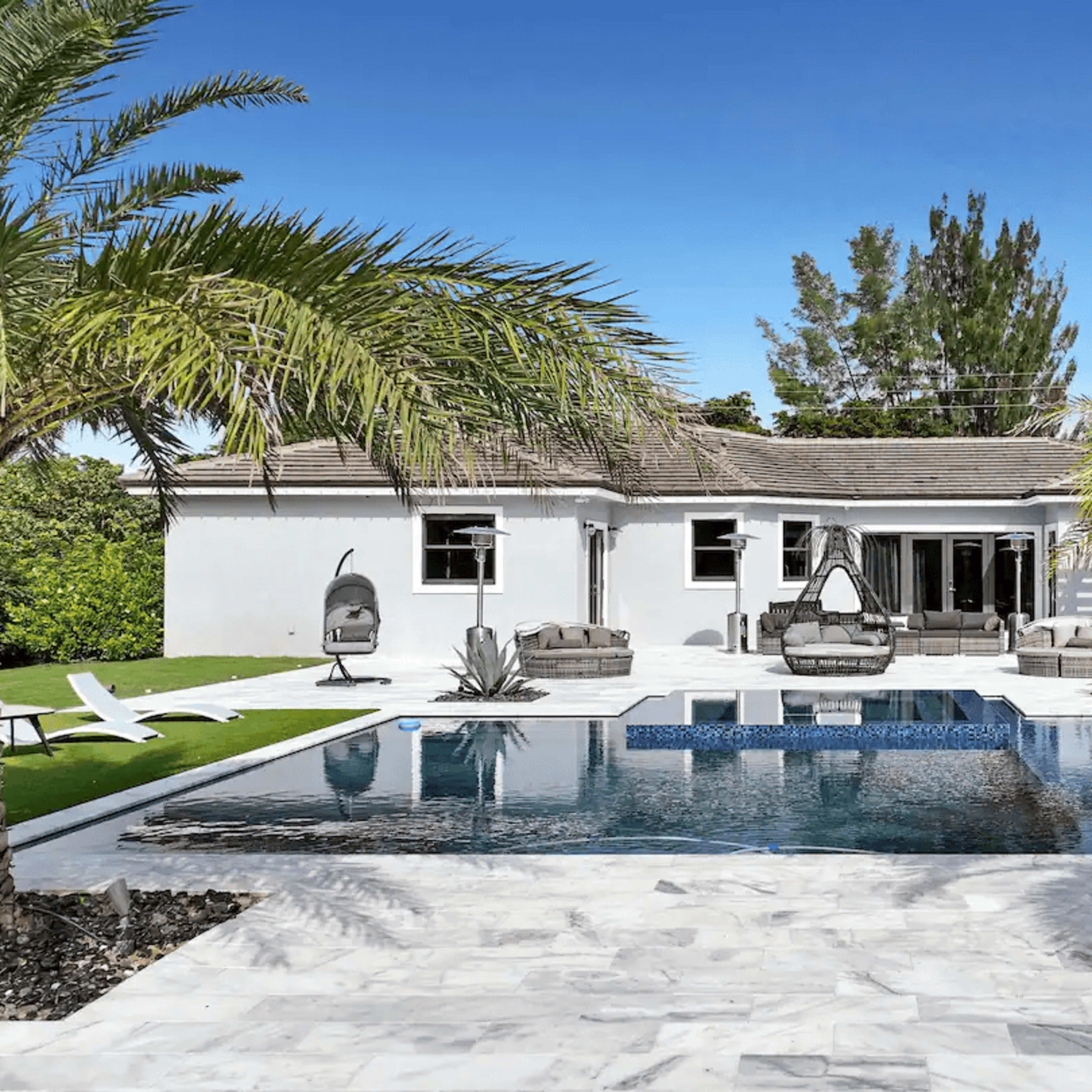 Exclusive Fort Lauderdale Luxury Backyard Oasis Image in Plantation, Plantation, FL